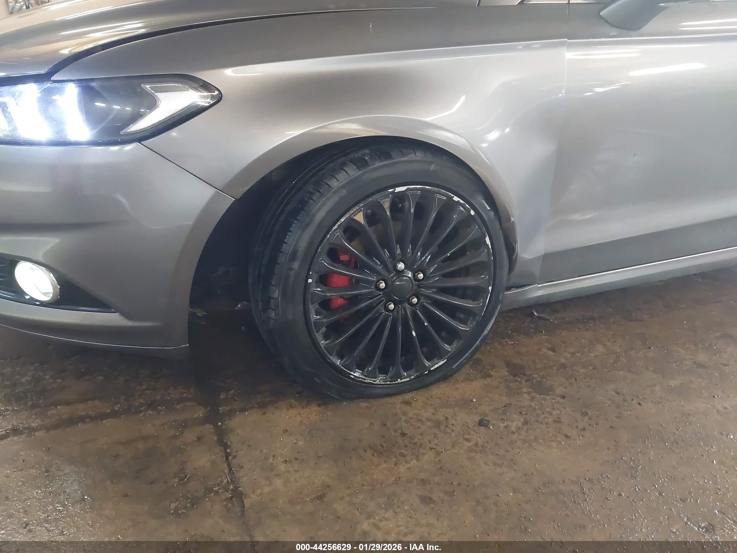 FORD FUSION image 6