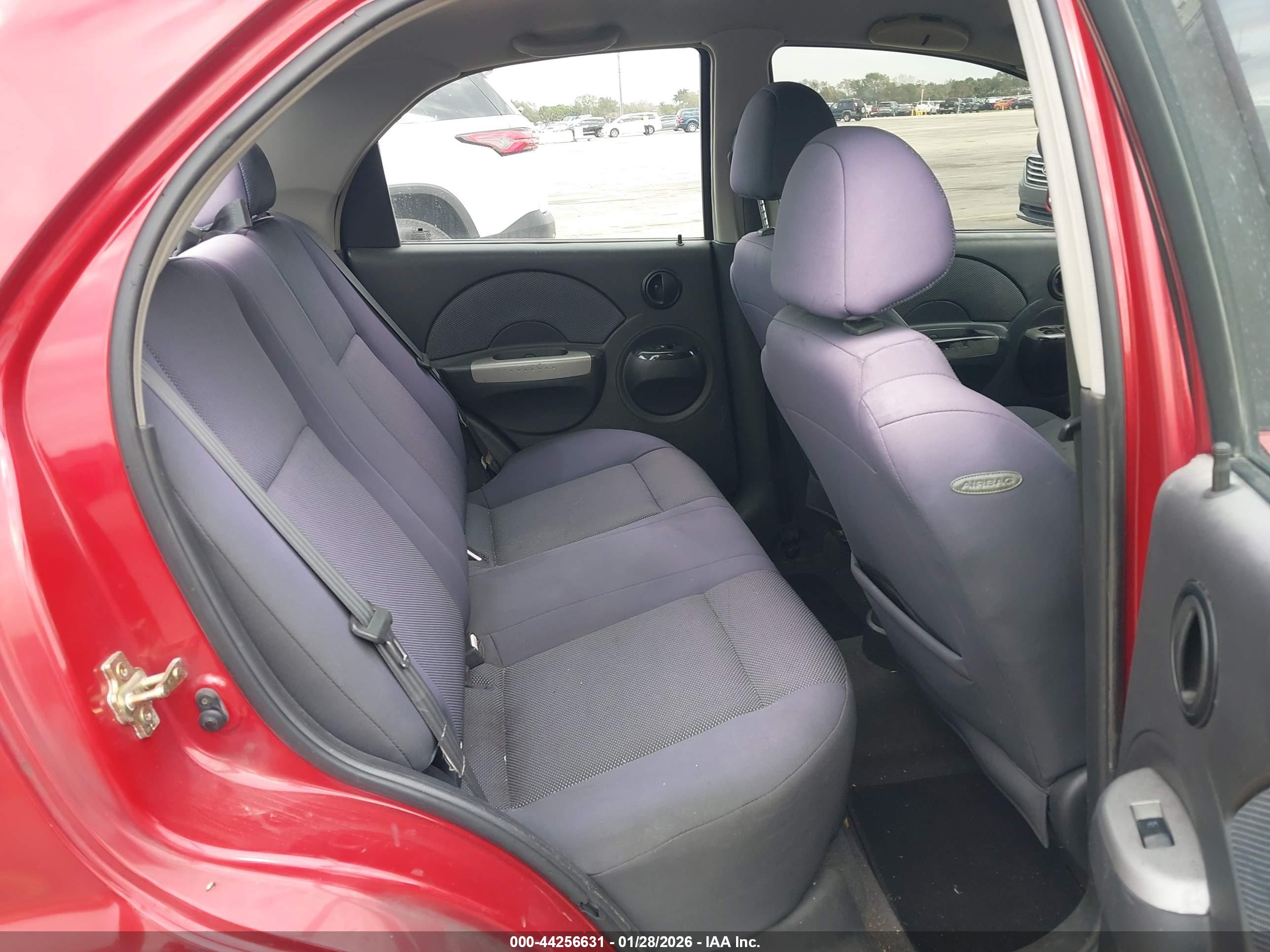 CHEVROLET AVEO image 8