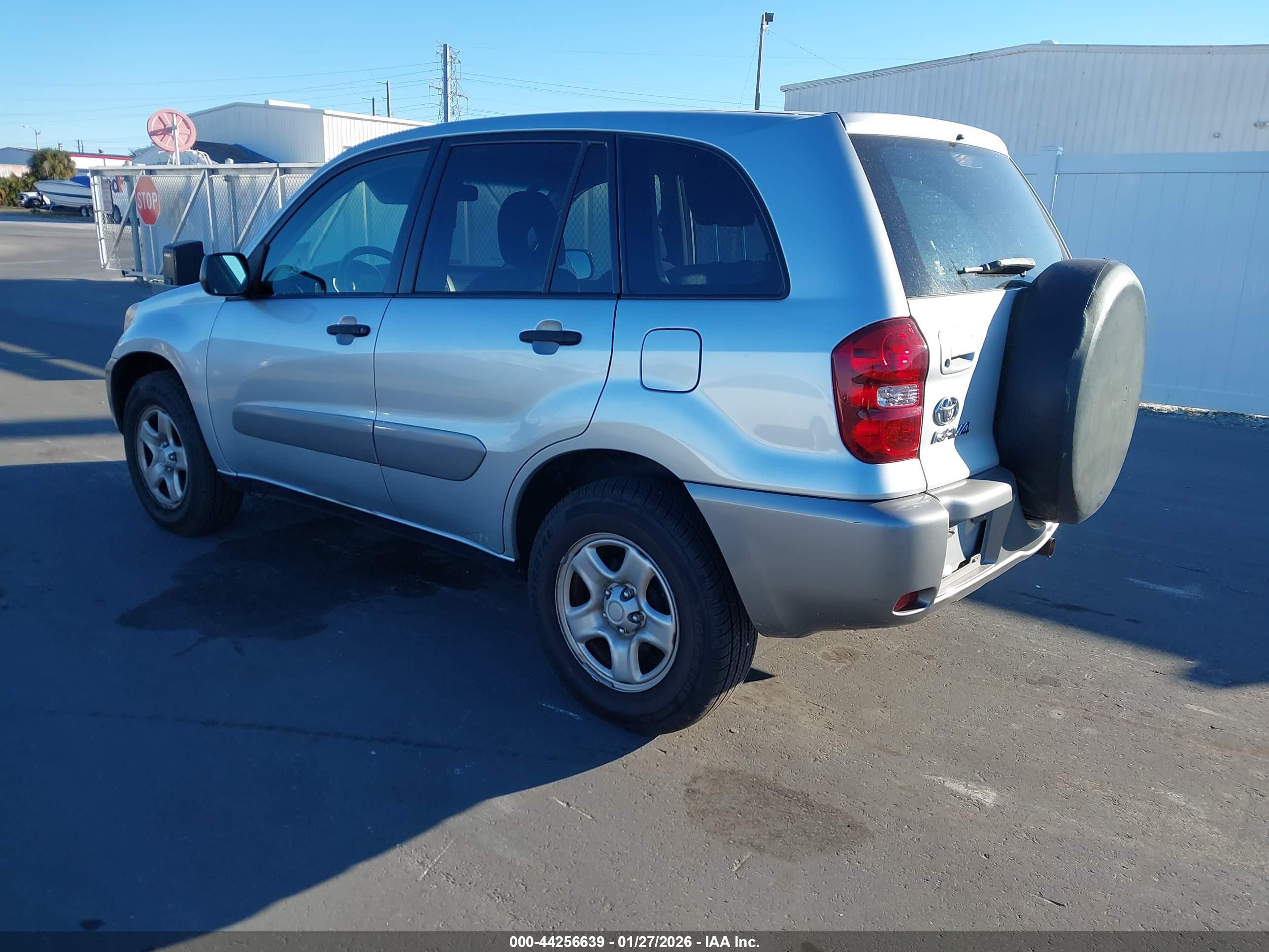 TOYOTA RAV4 image 3