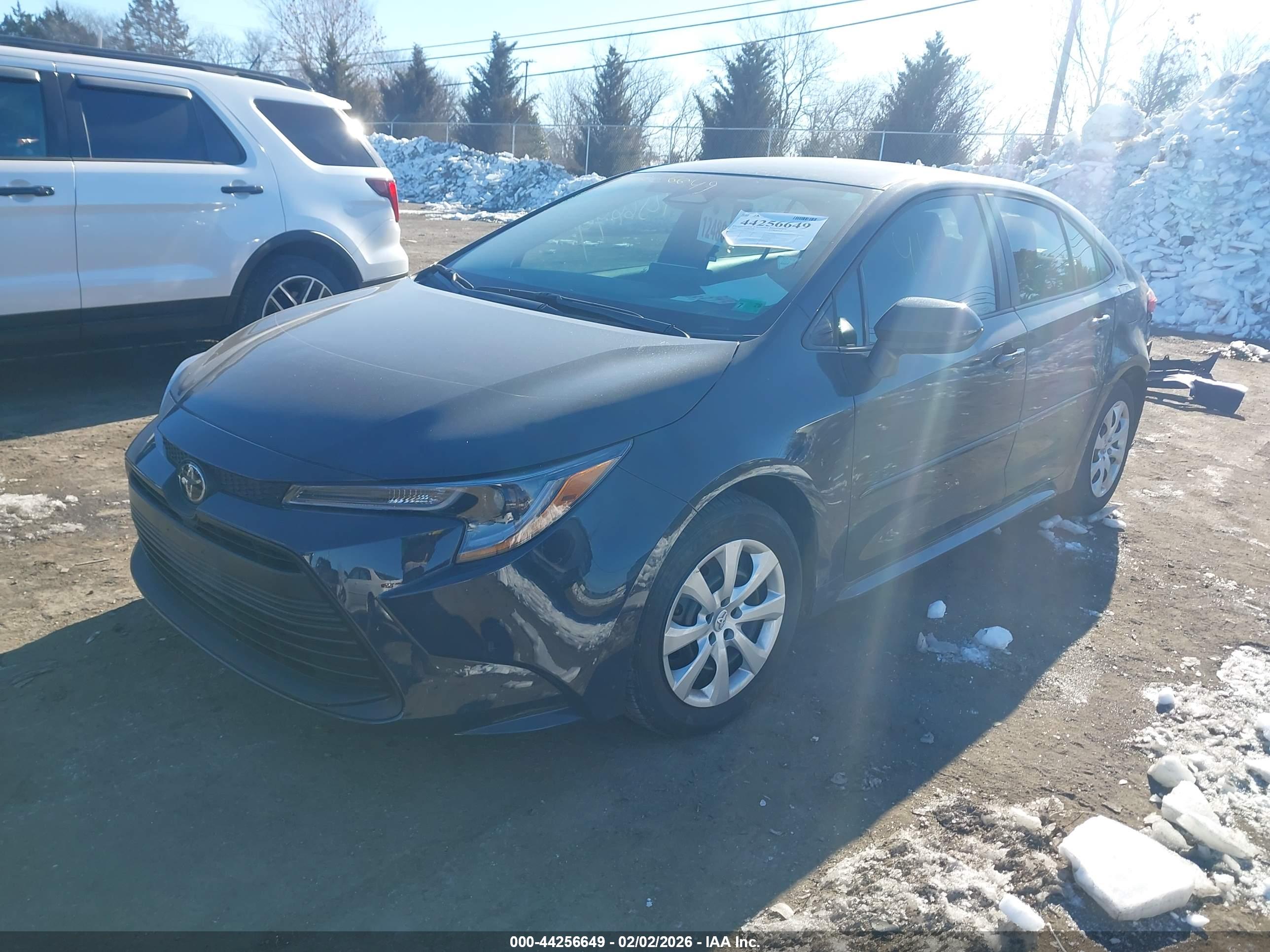 TOYOTA COROLLA image 2