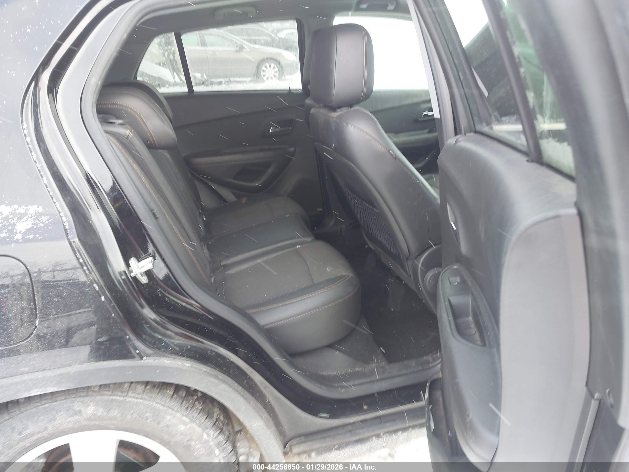CHEVROLET TRAX image 8