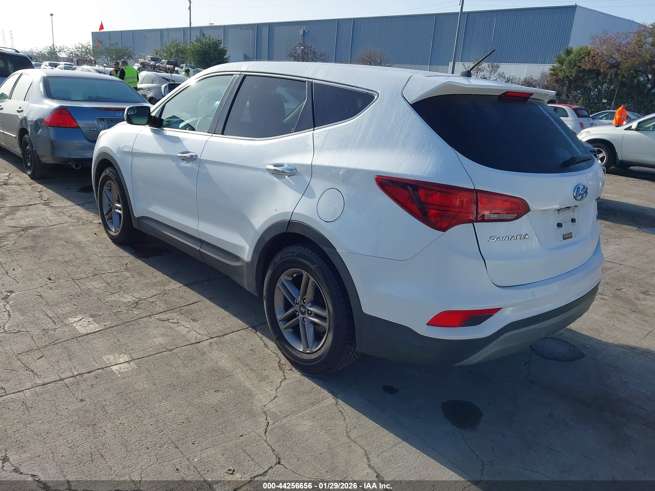 HYUNDAI SANTA image 3