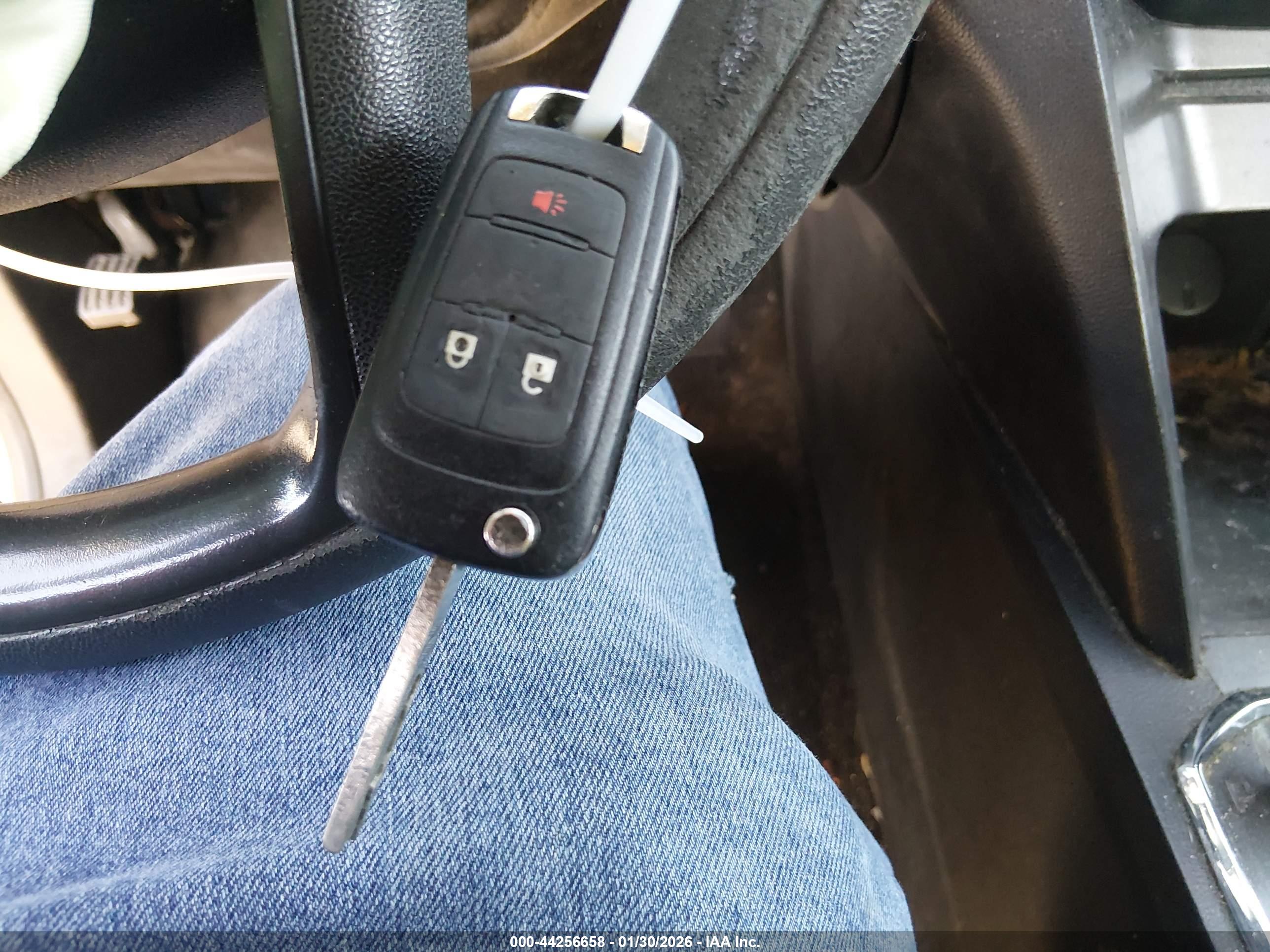 CHEVROLET EQUINOX image 11
