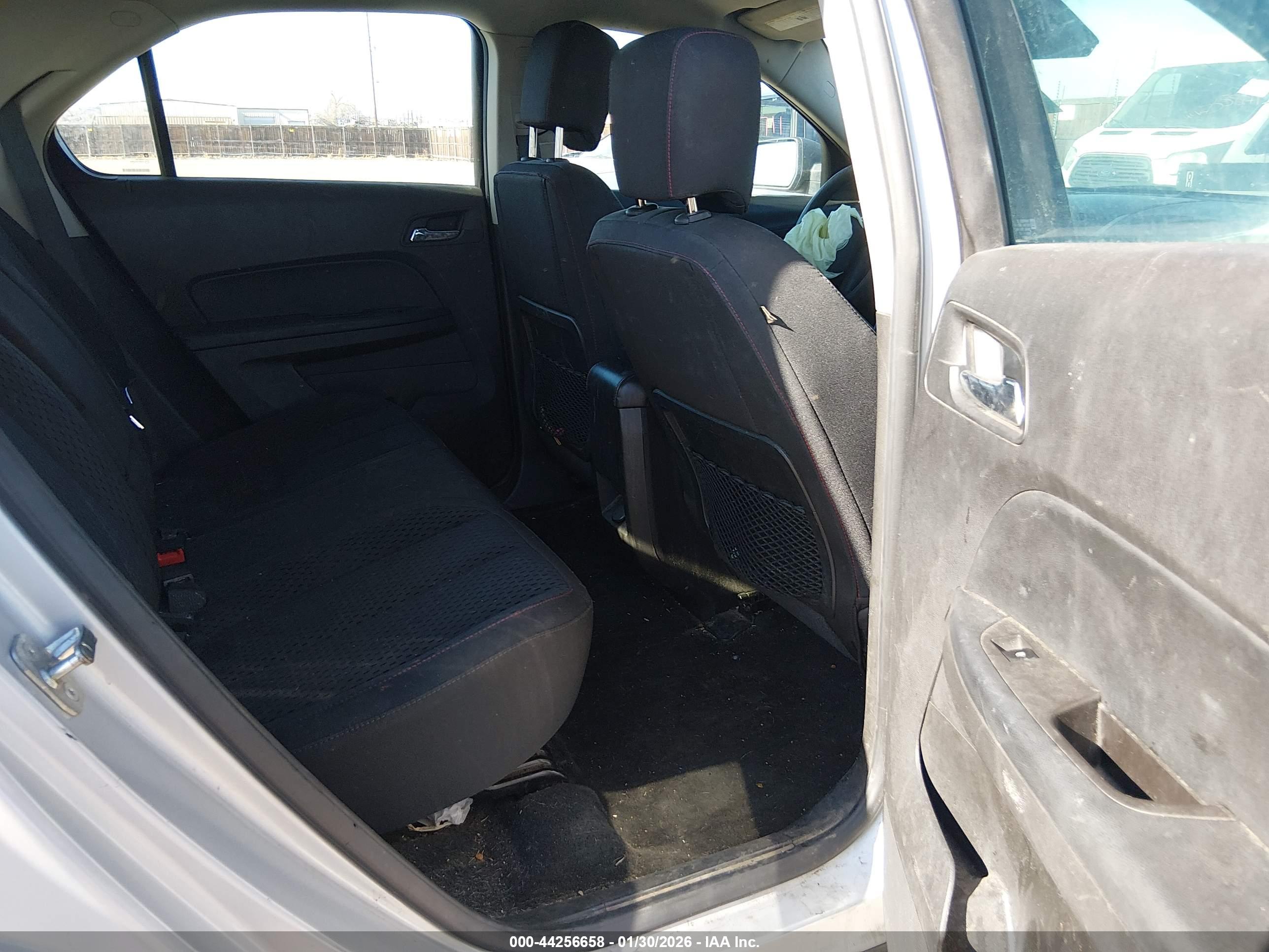 CHEVROLET EQUINOX image 8