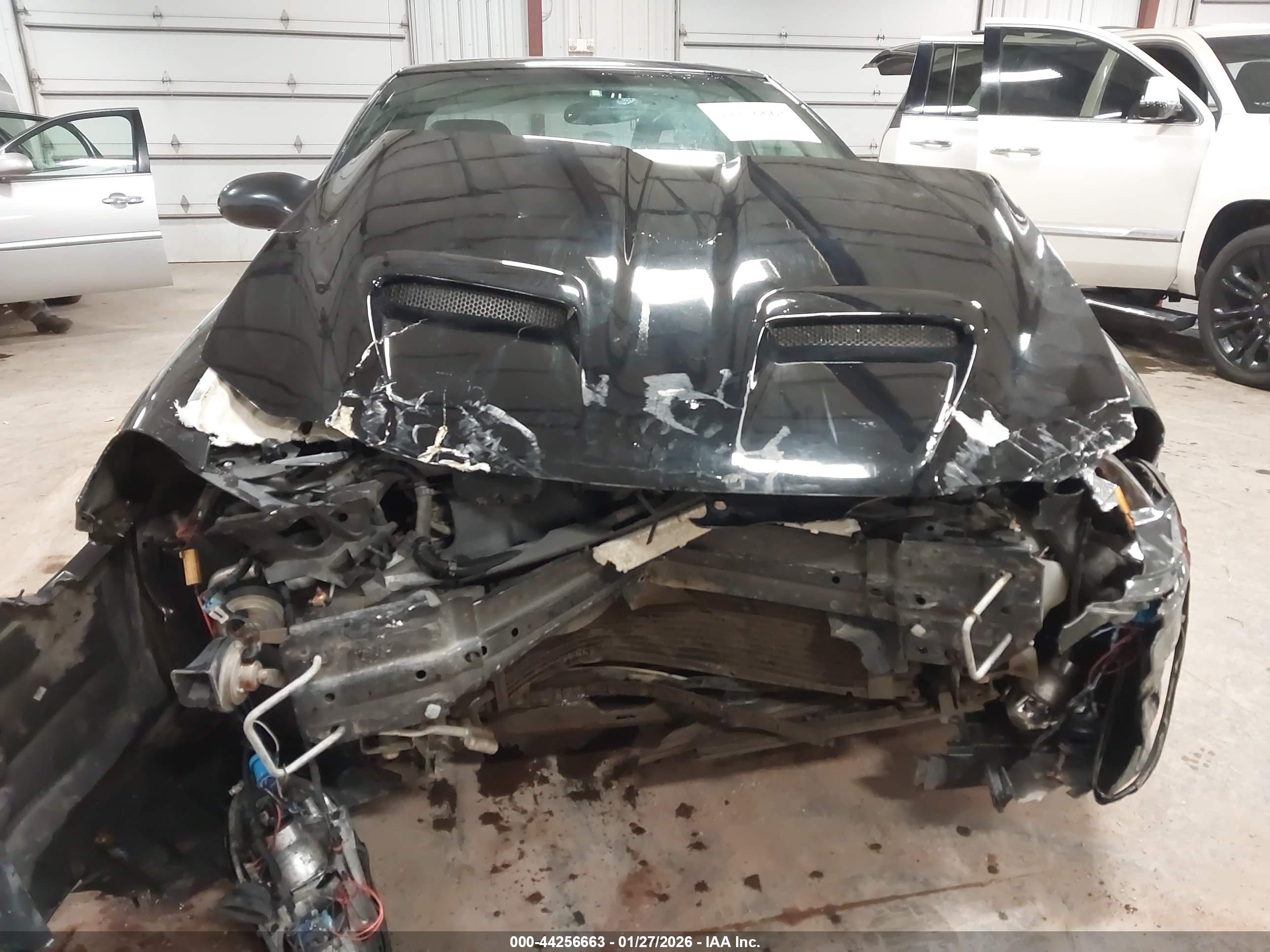 PONTIAC GRAND image 6