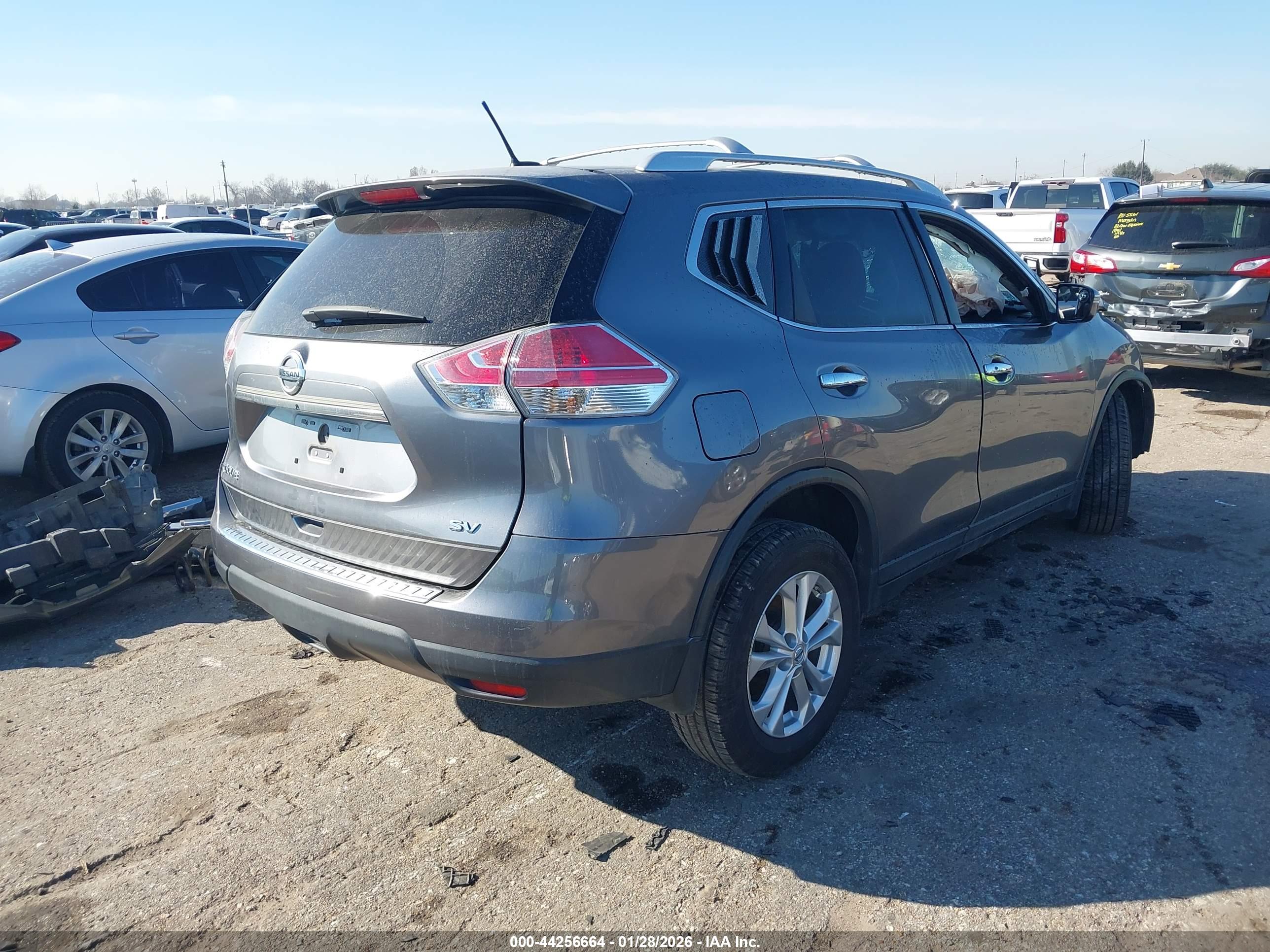 NISSAN ROGUE image 4