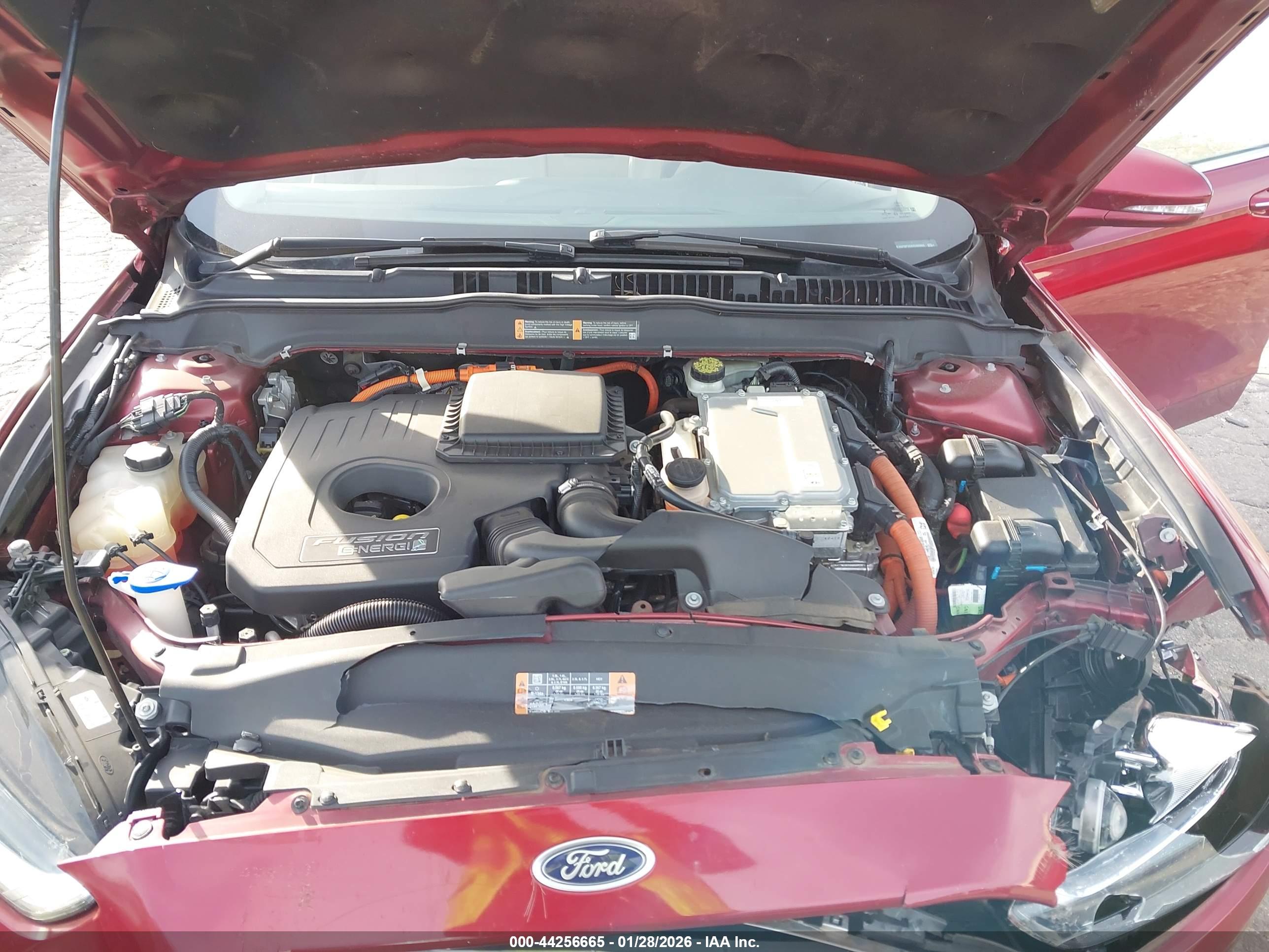 FORD FUSION image 10