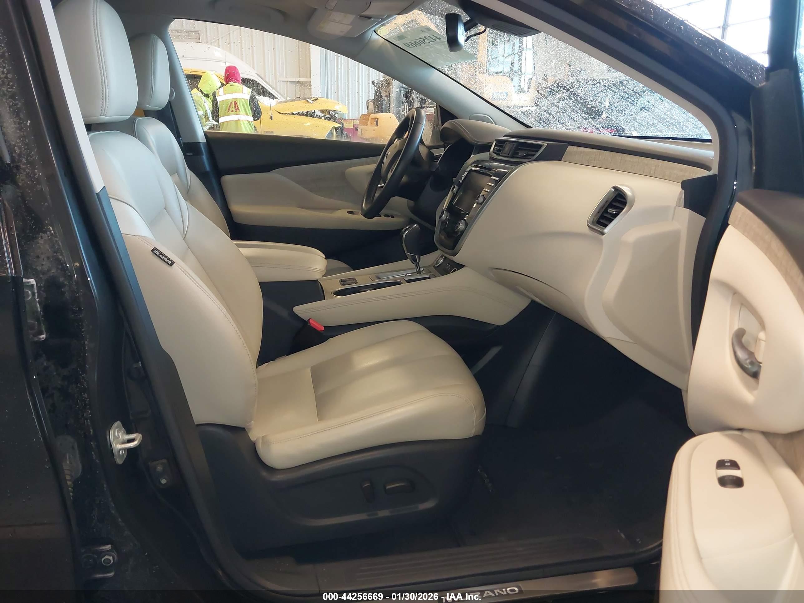 NISSAN MURANO image 5