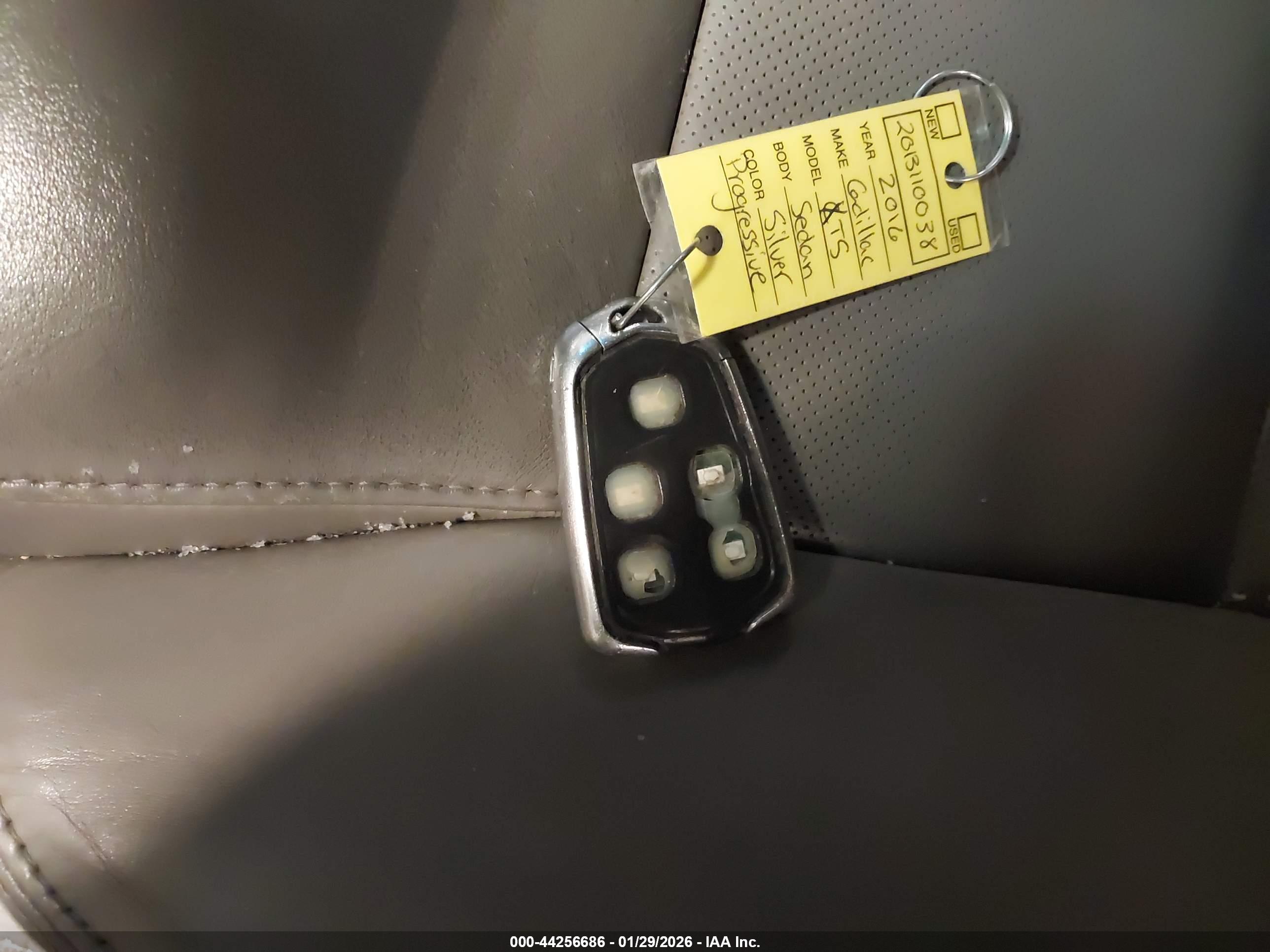 CADILLAC XTS image 11