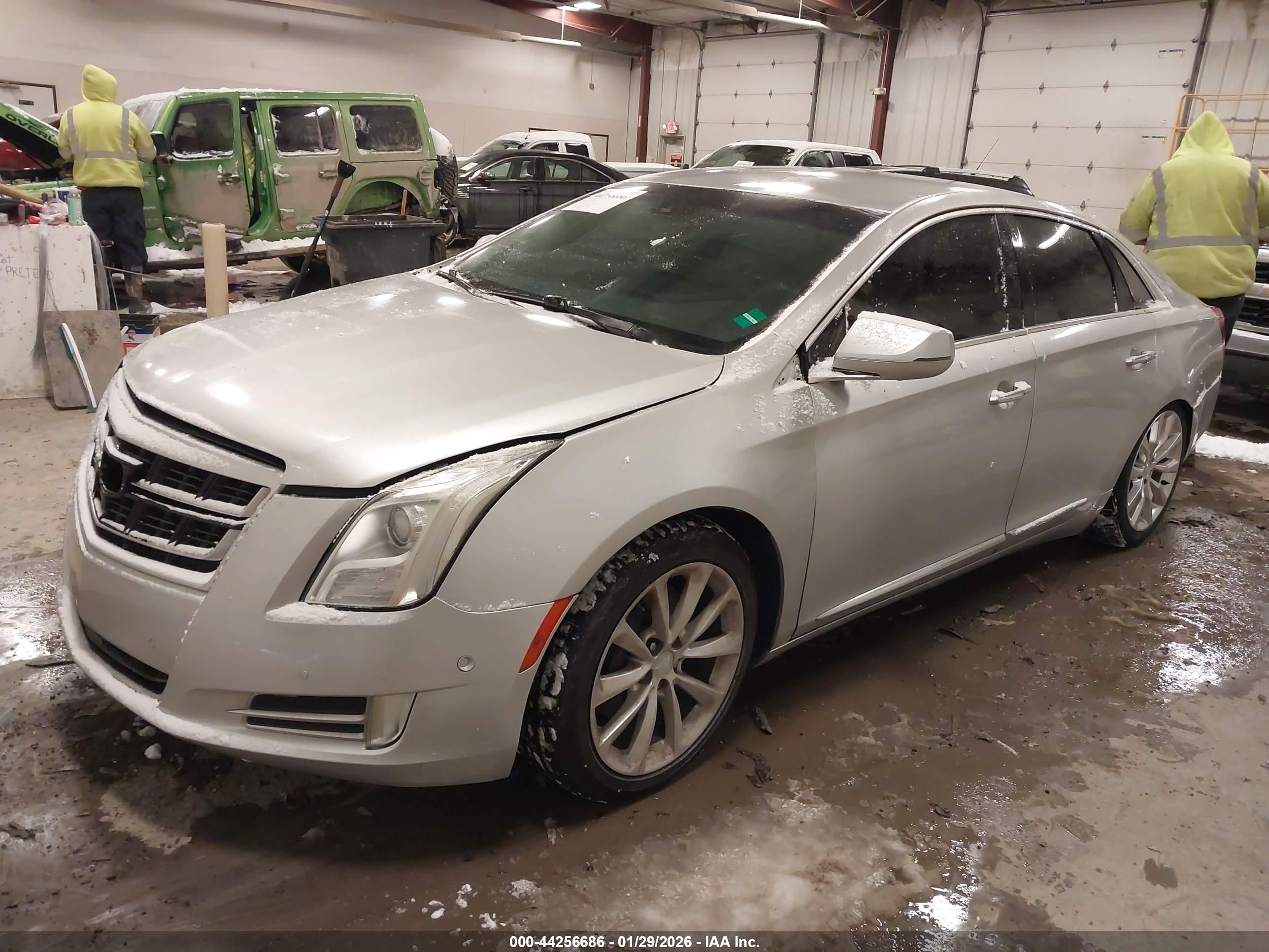 CADILLAC XTS image 2