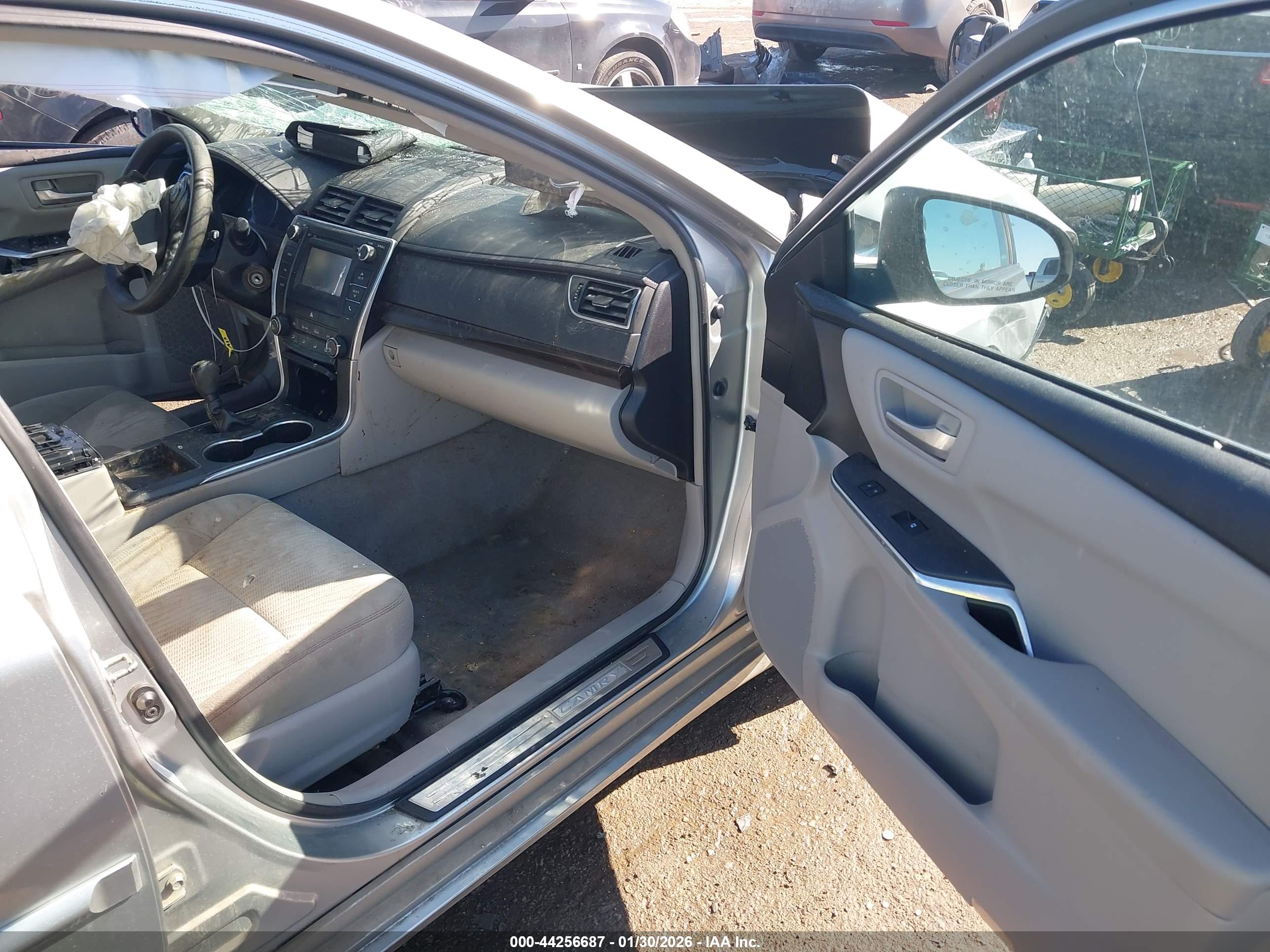 TOYOTA CAMRY image 5