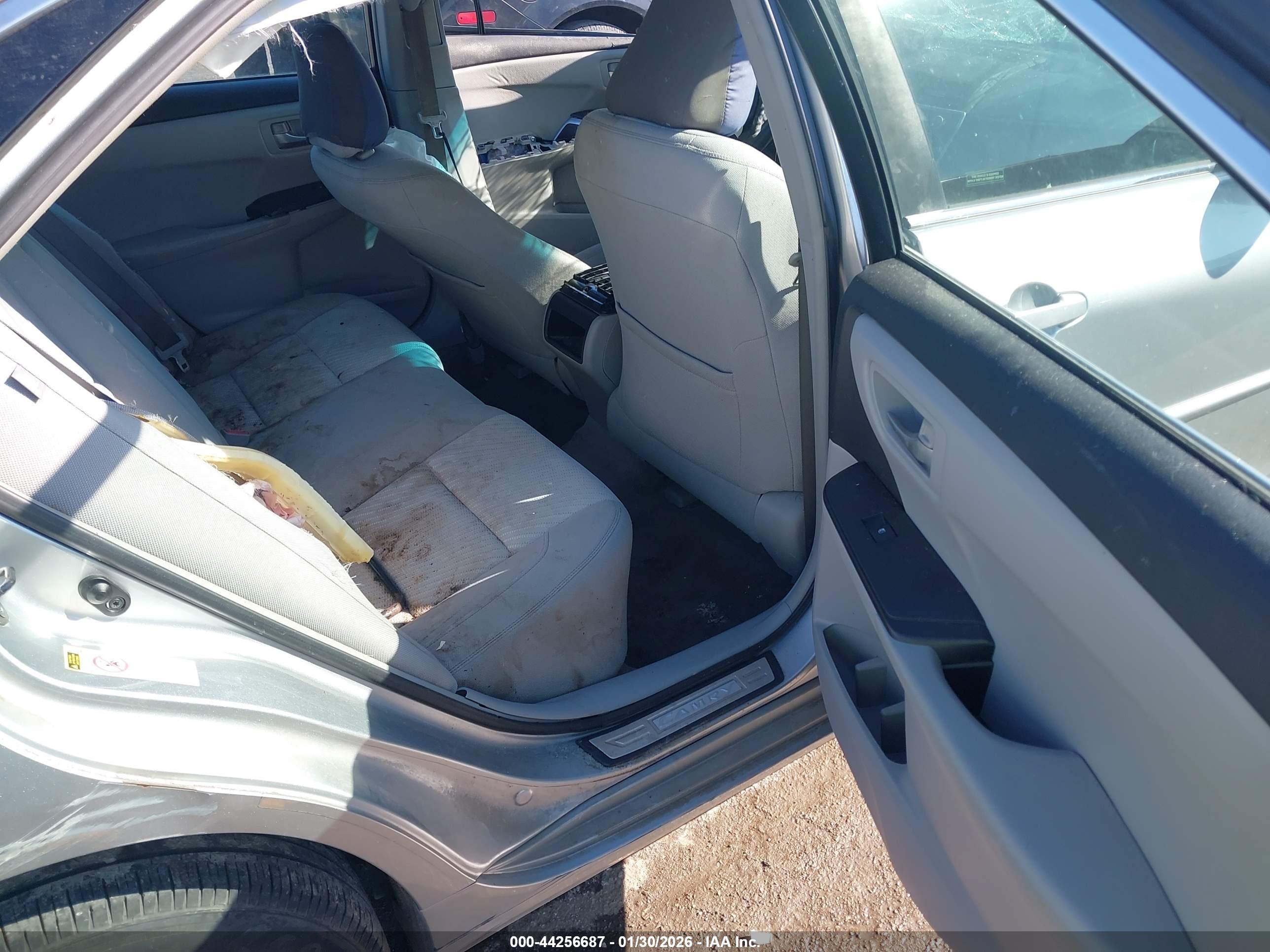 TOYOTA CAMRY image 8