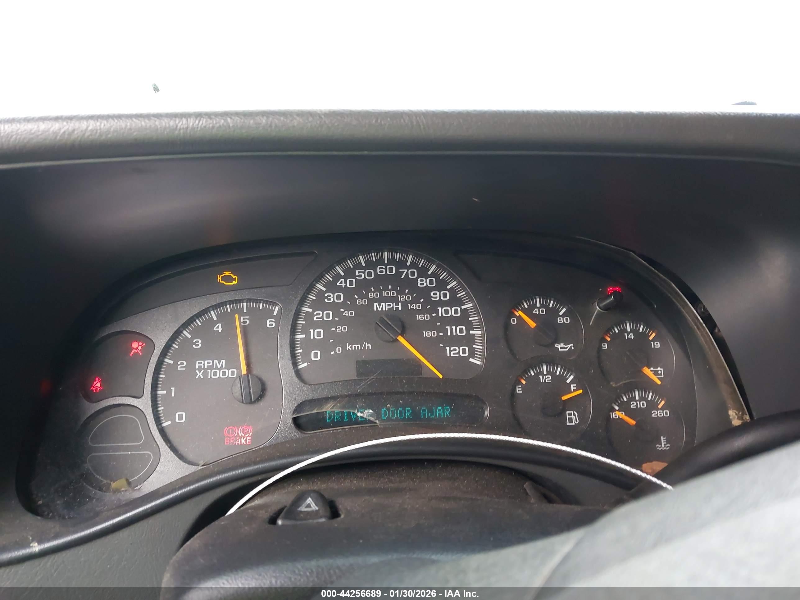 CHEVROLET SILVERADO image 7