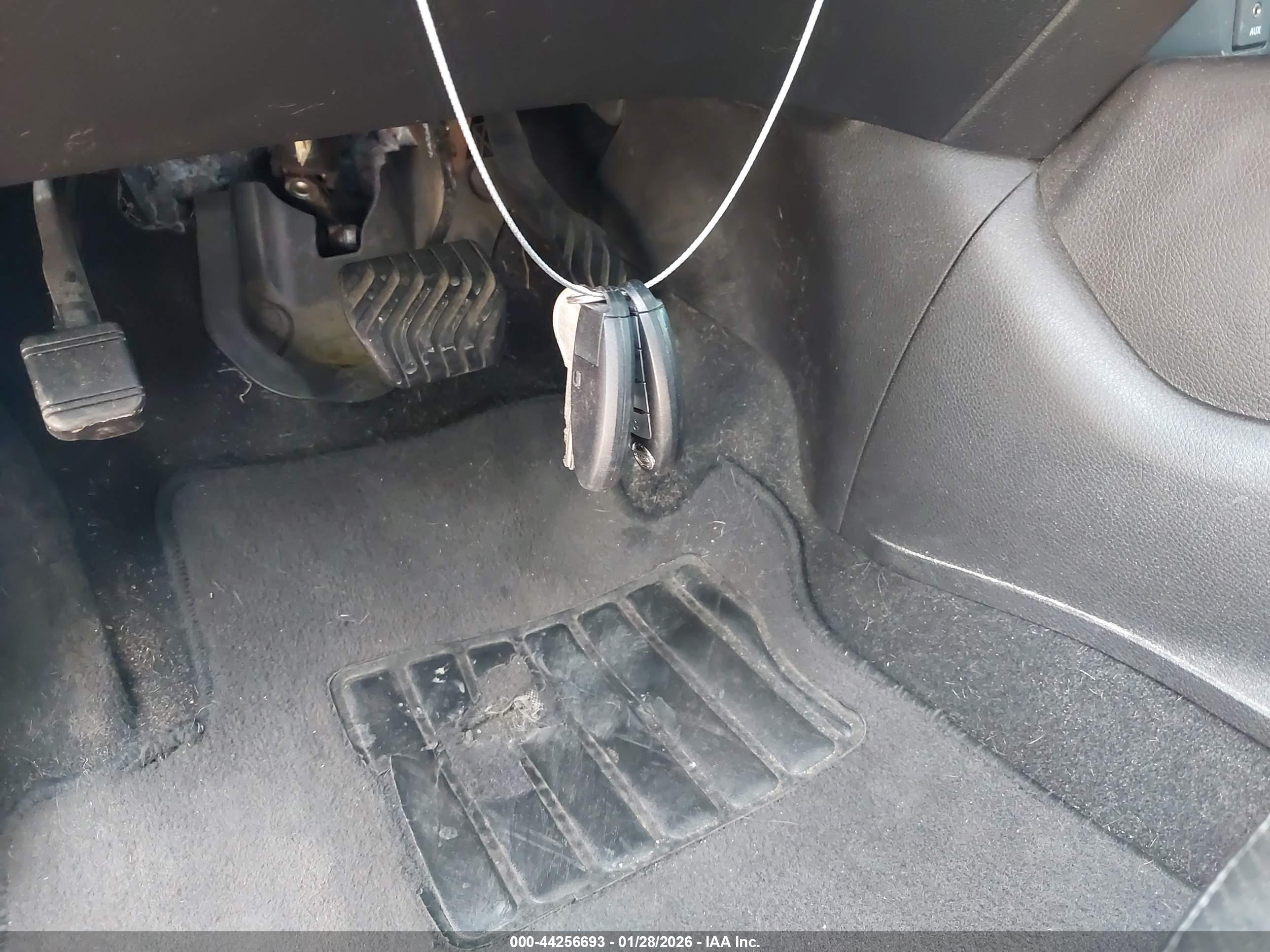 NISSAN ROGUE image 11