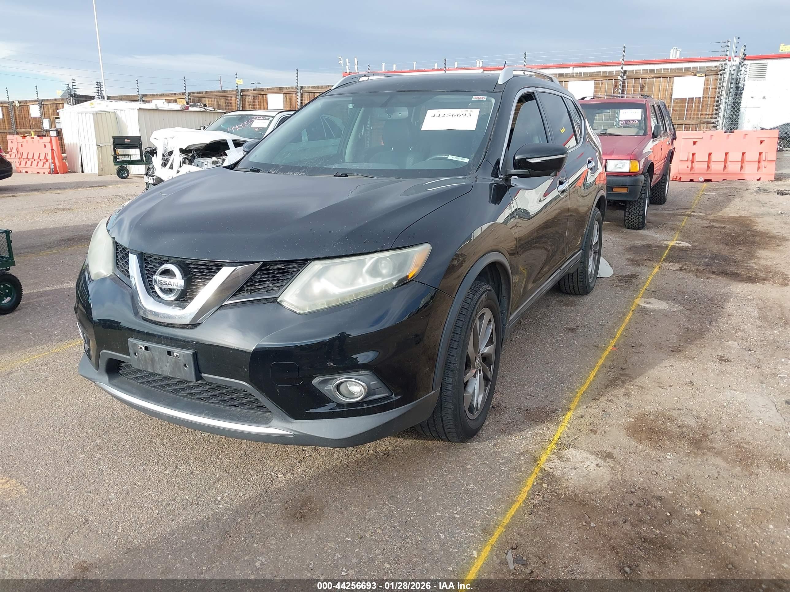 NISSAN ROGUE image 2