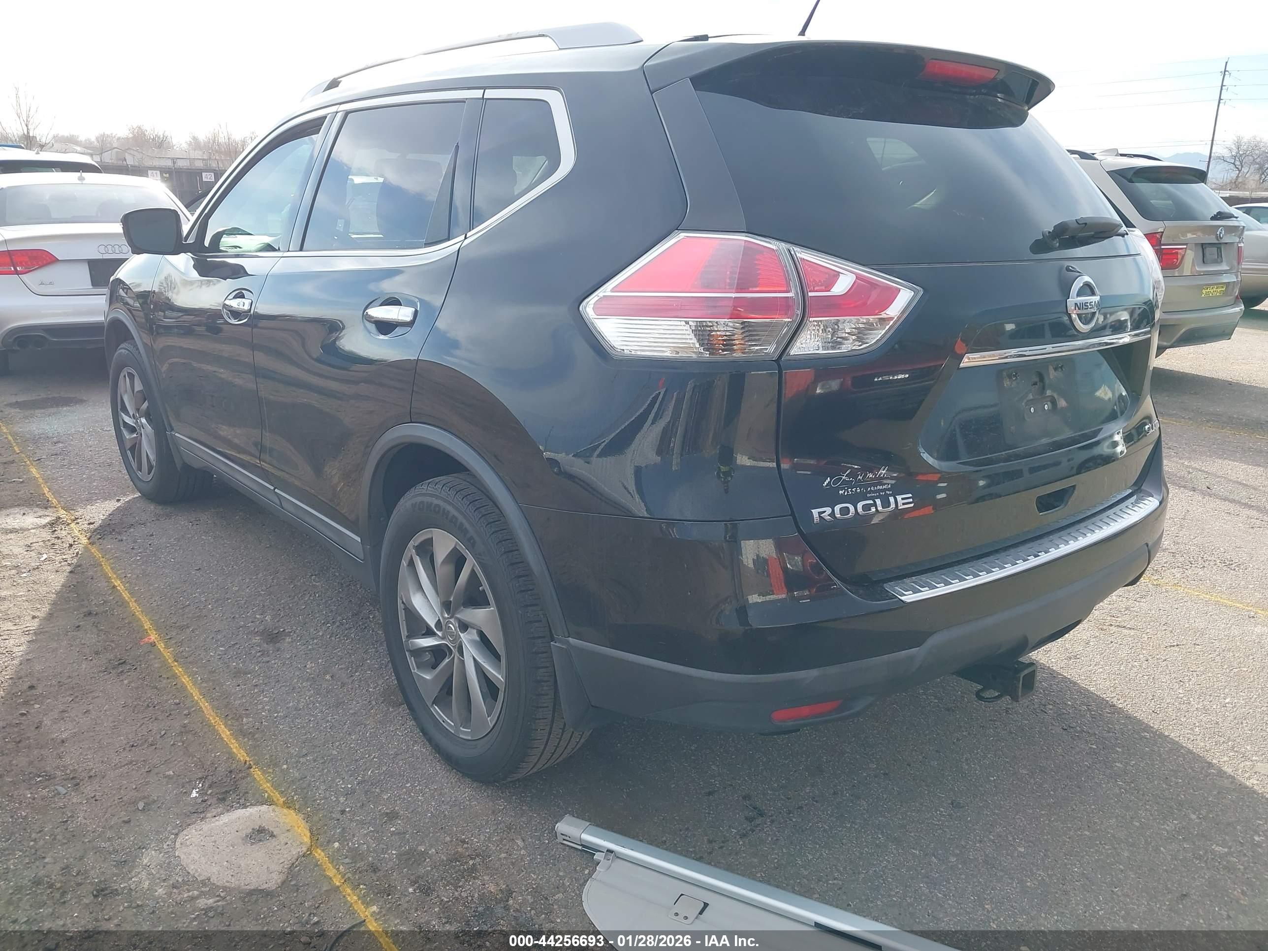 NISSAN ROGUE image 3