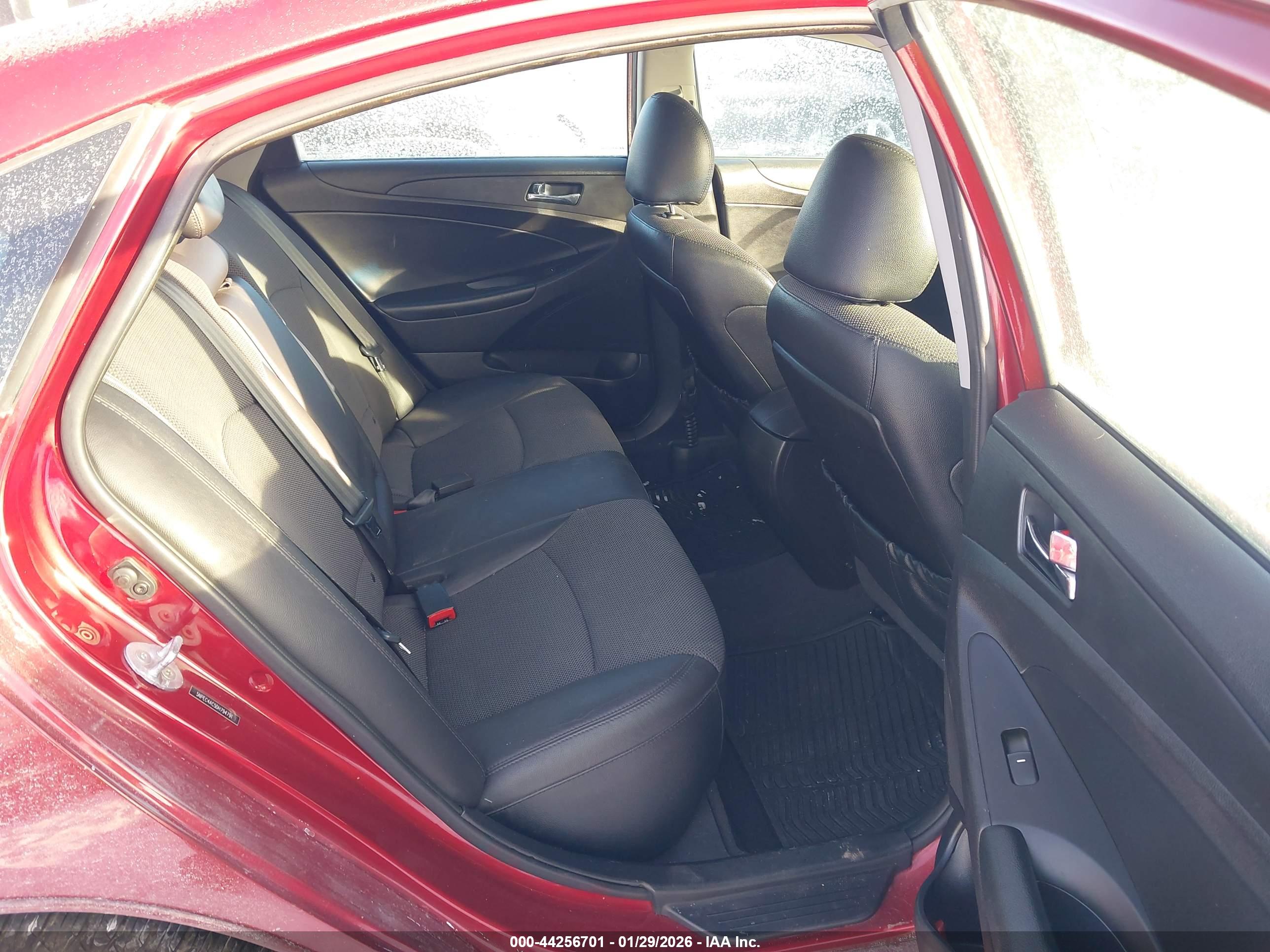 HYUNDAI SONATA image 8