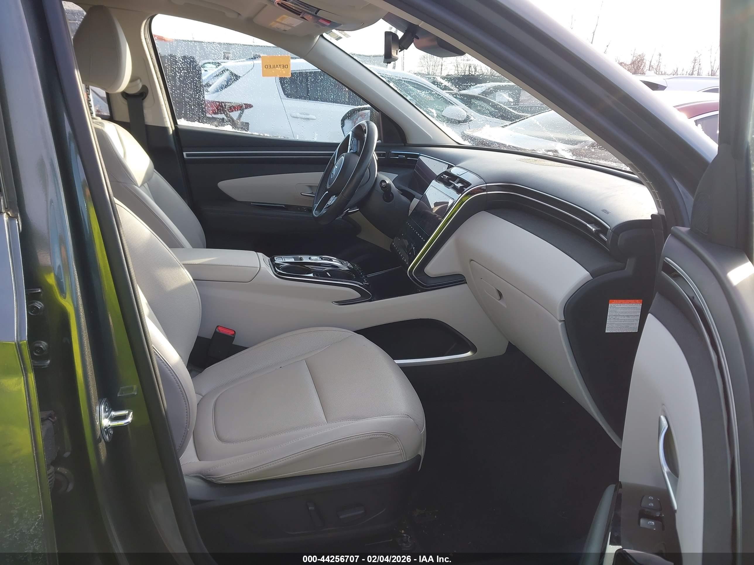 HYUNDAI TUCSON image 5