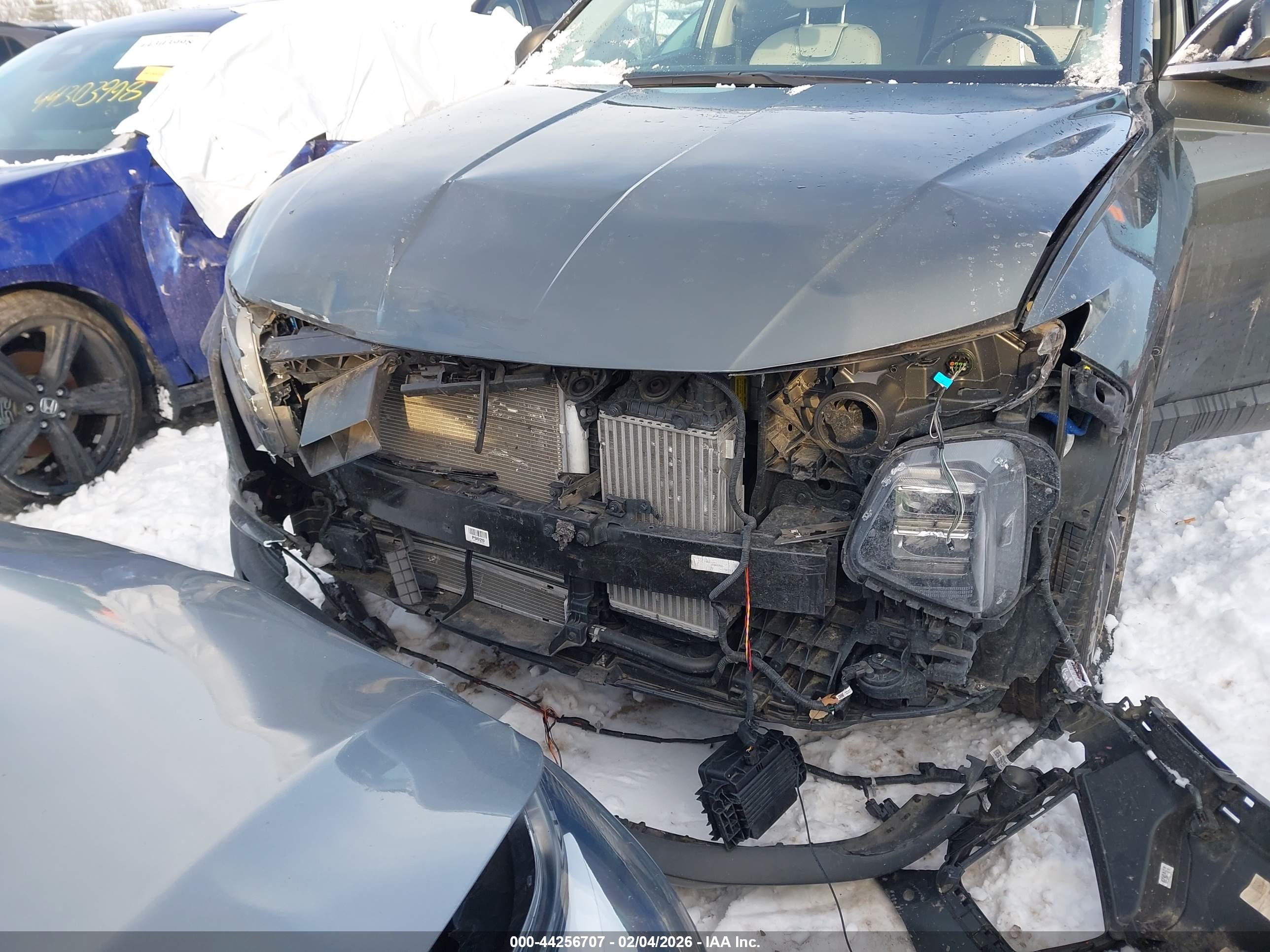 HYUNDAI TUCSON image 6