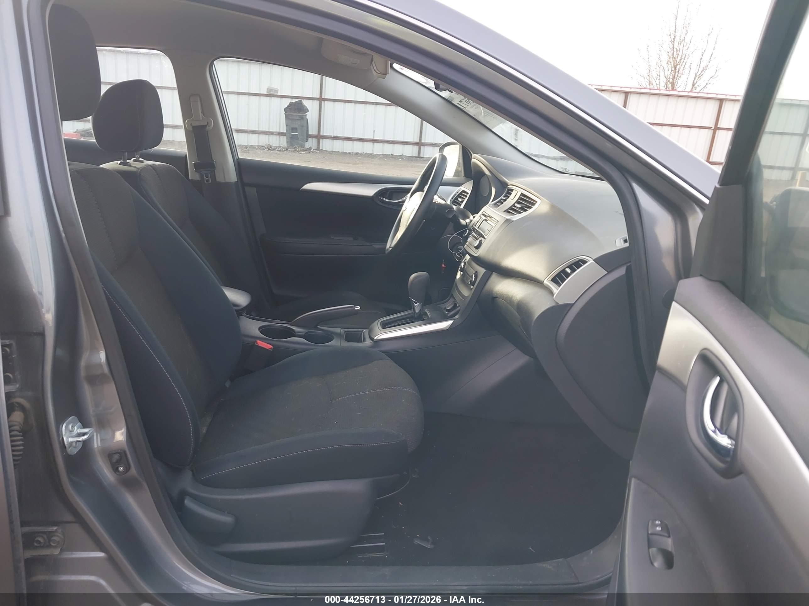 NISSAN SENTRA image 5