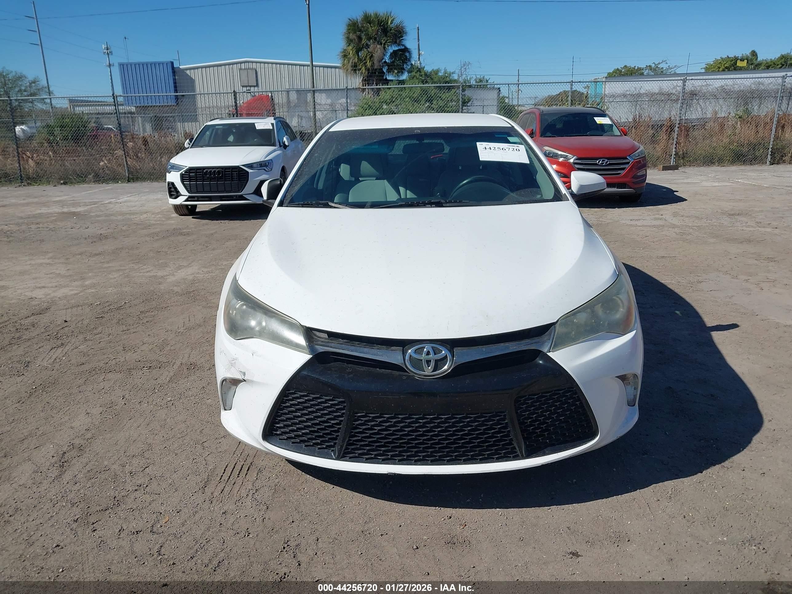 TOYOTA CAMRY image 6