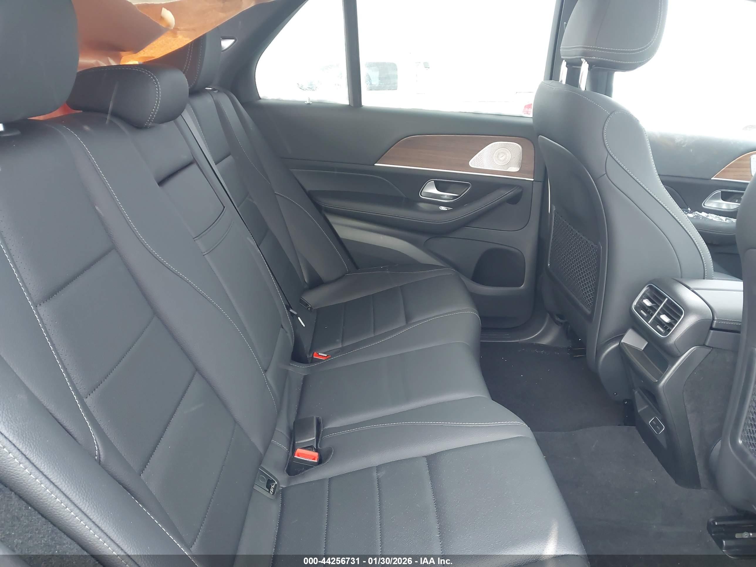 MERCEDES-BENZ GLE image 8
