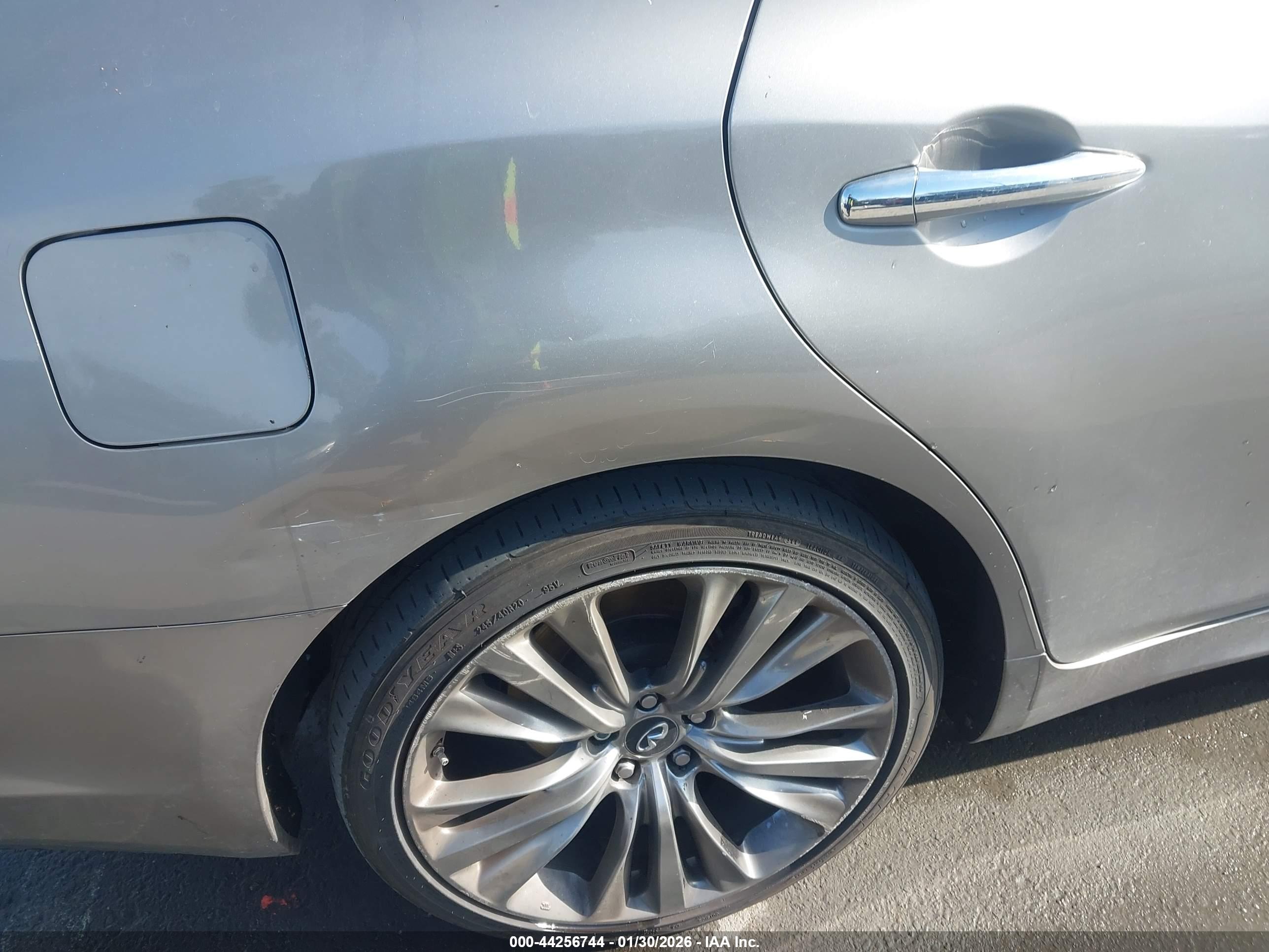 INFINITI M37 image 6