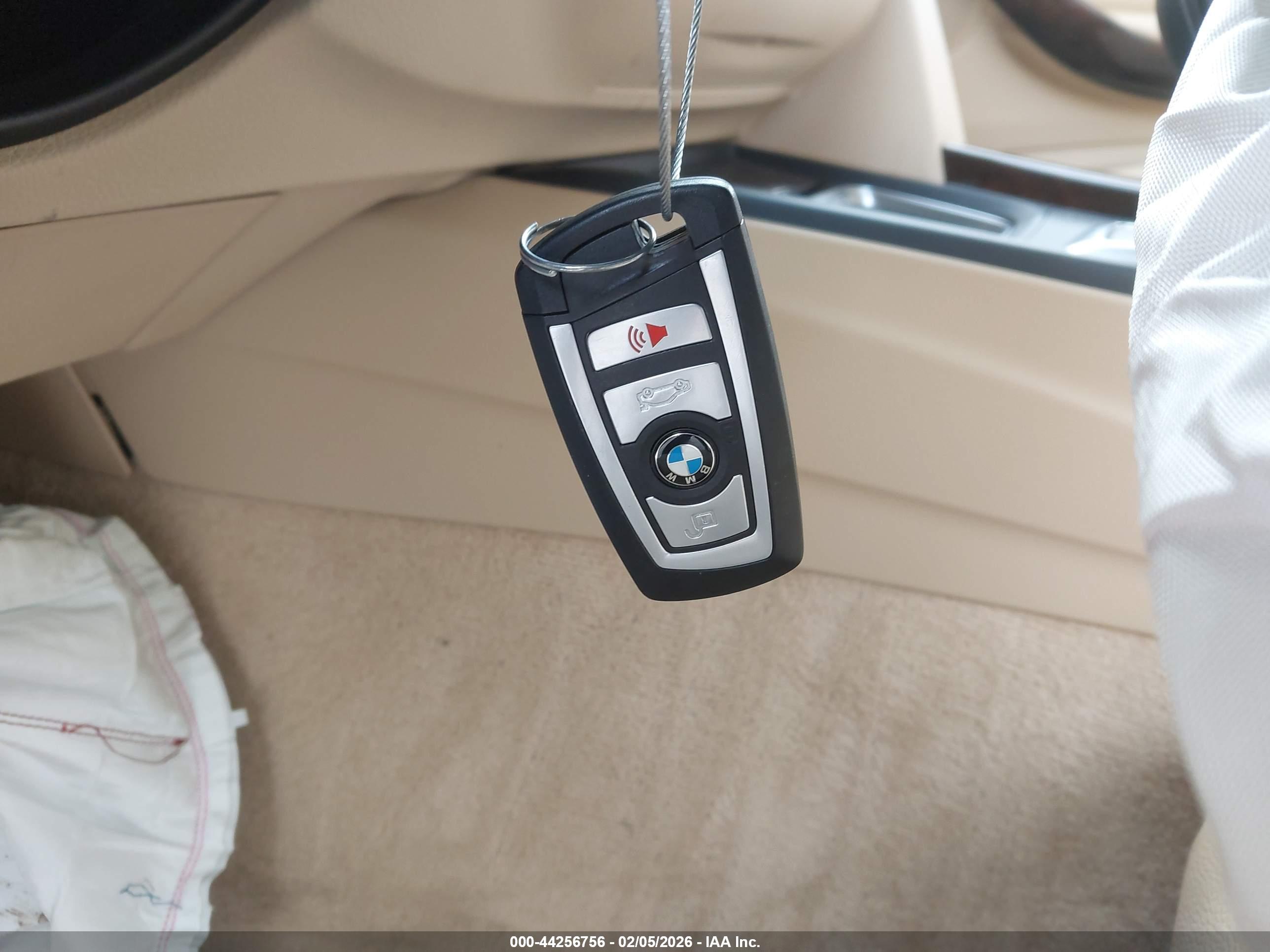 BMW 335I image 11