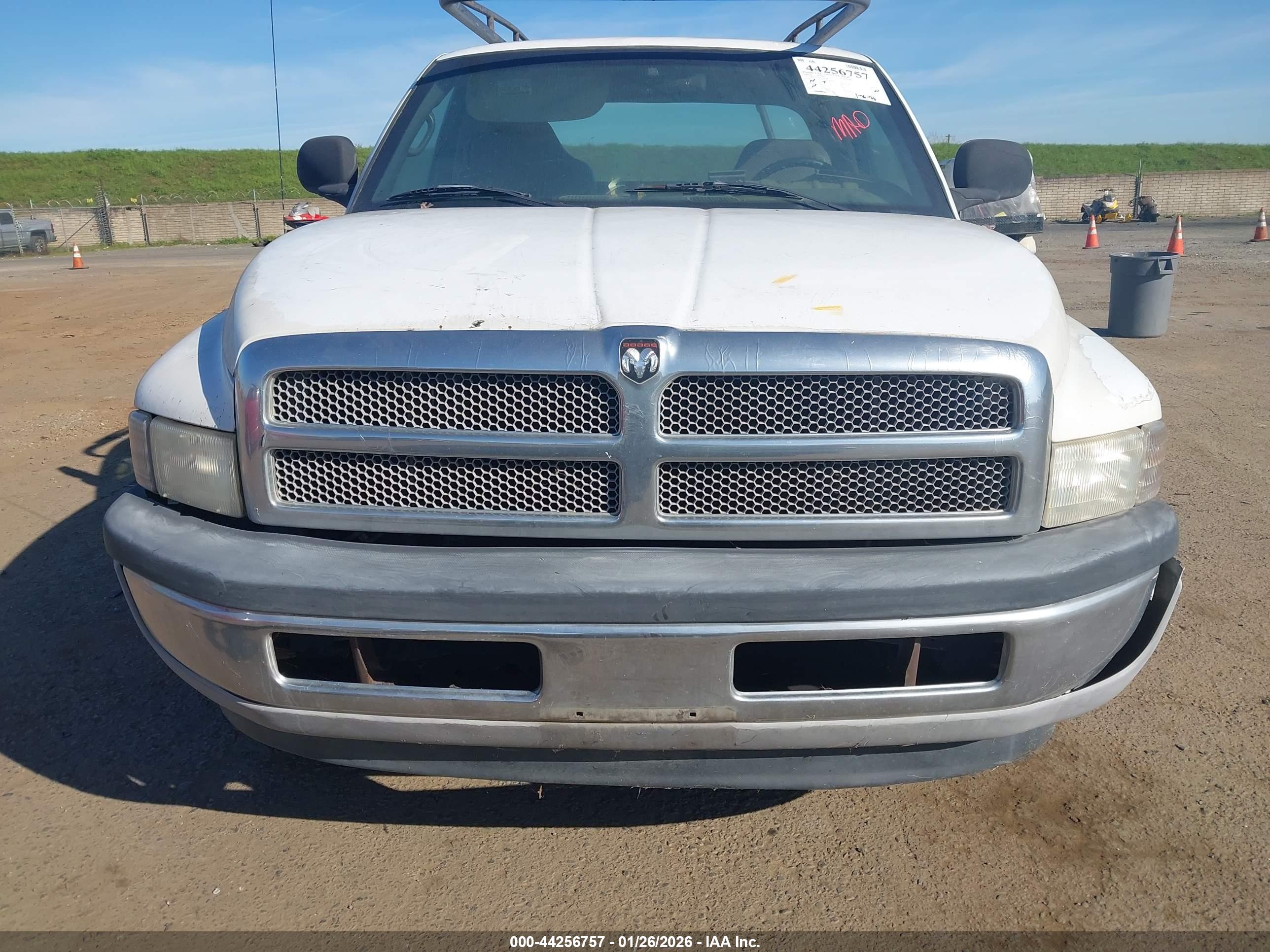 DODGE RAM image 6