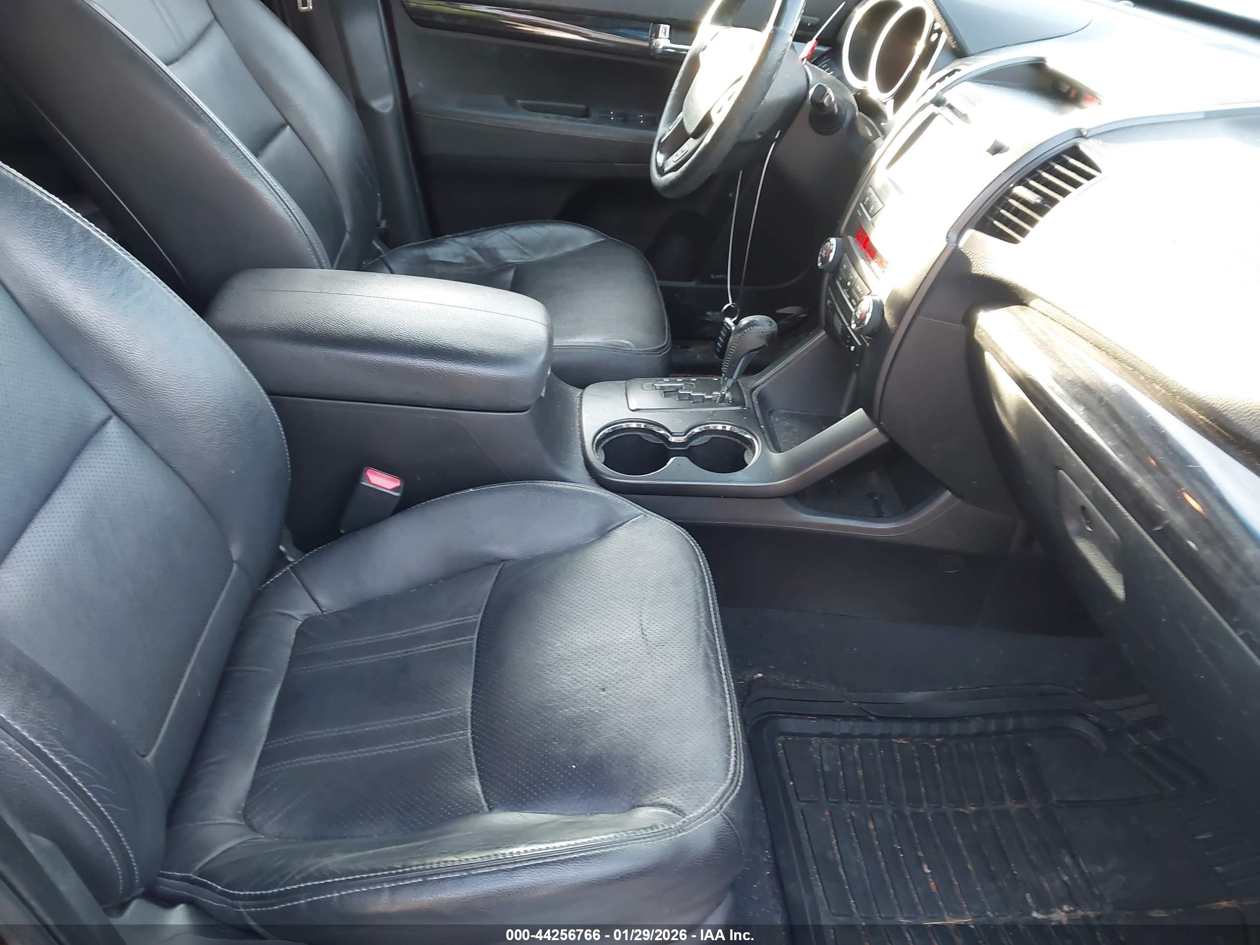 KIA SORENTO image 5