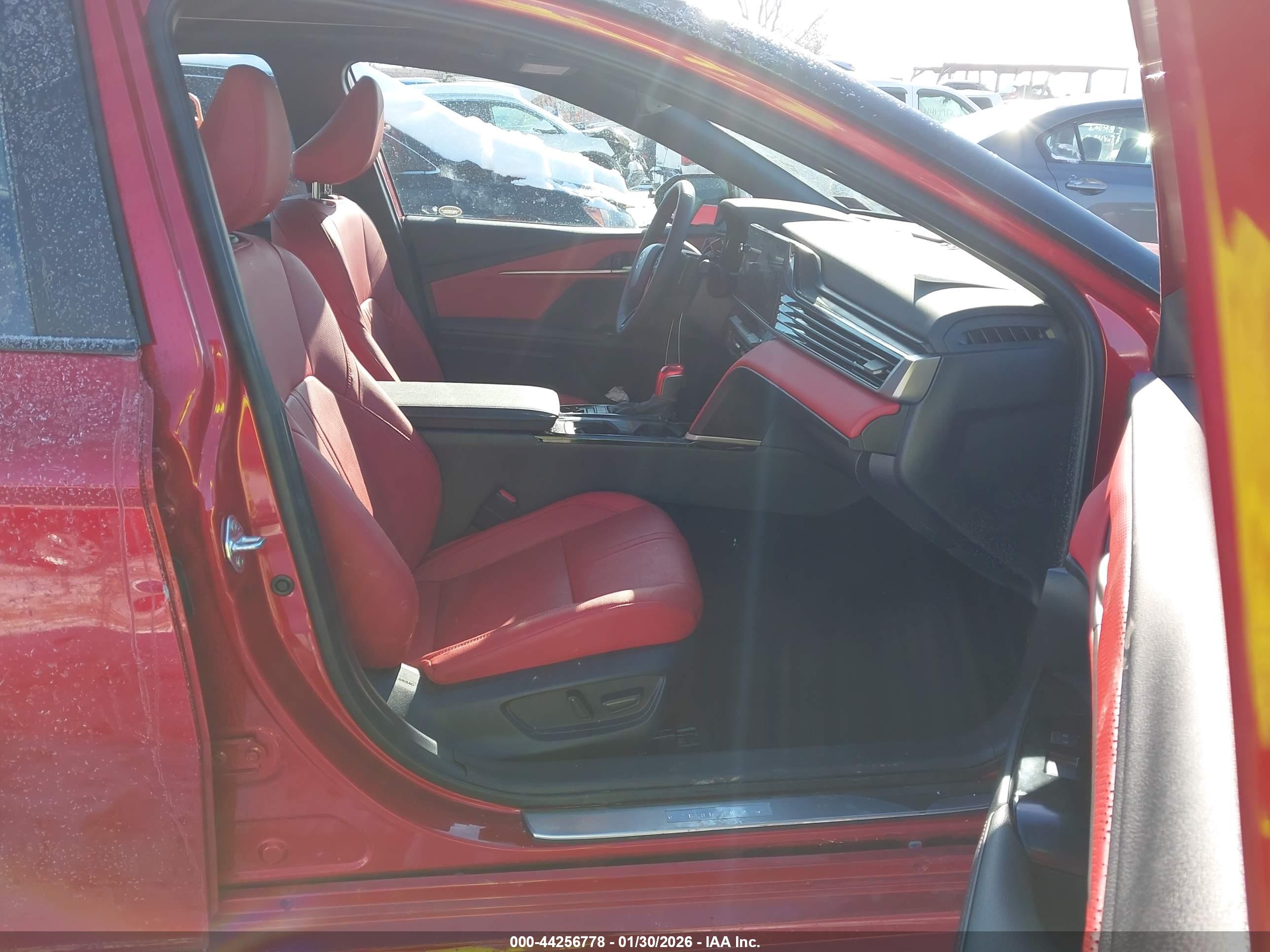 TOYOTA CAMRY image 5
