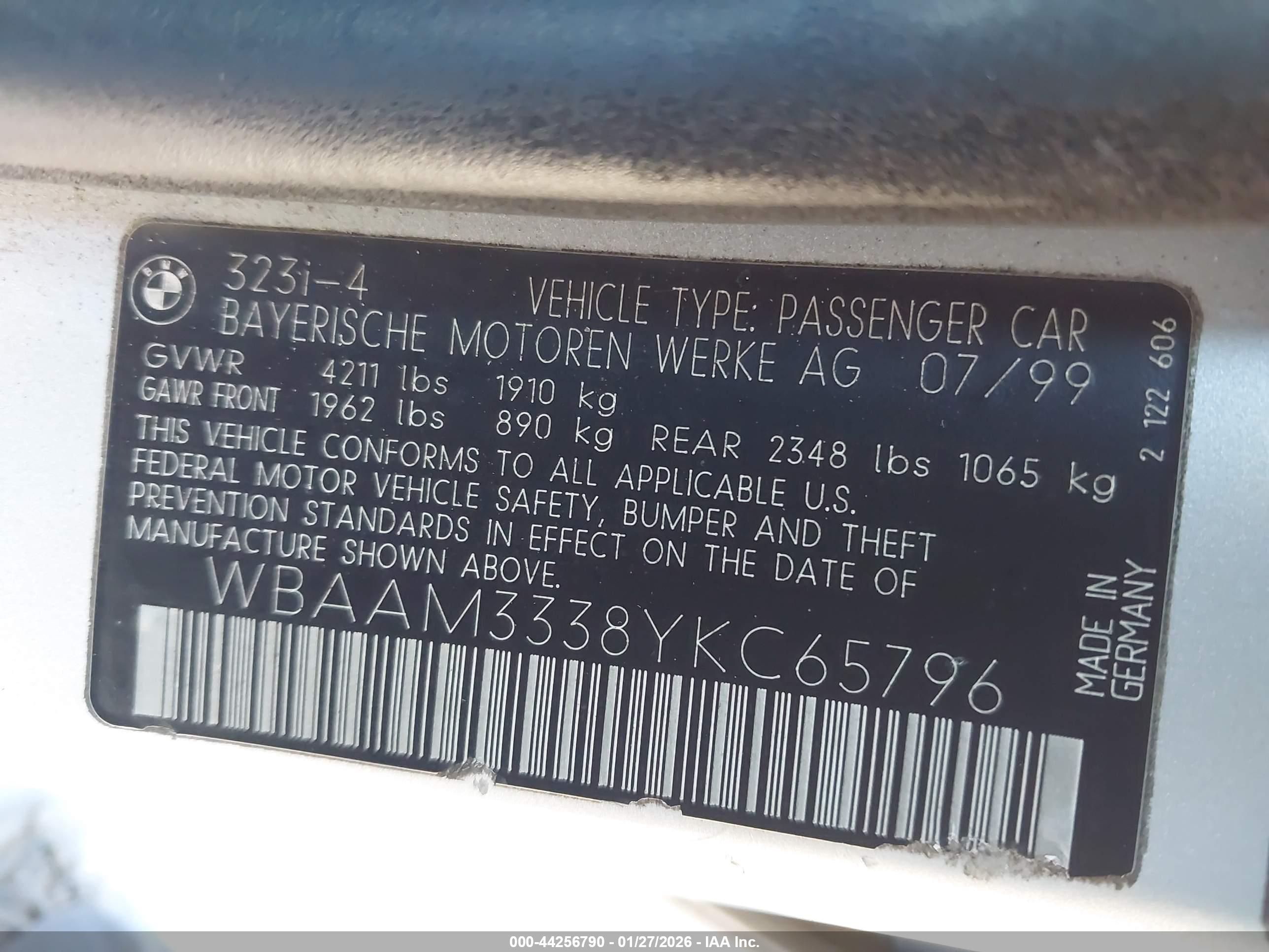BMW 323I image 9
