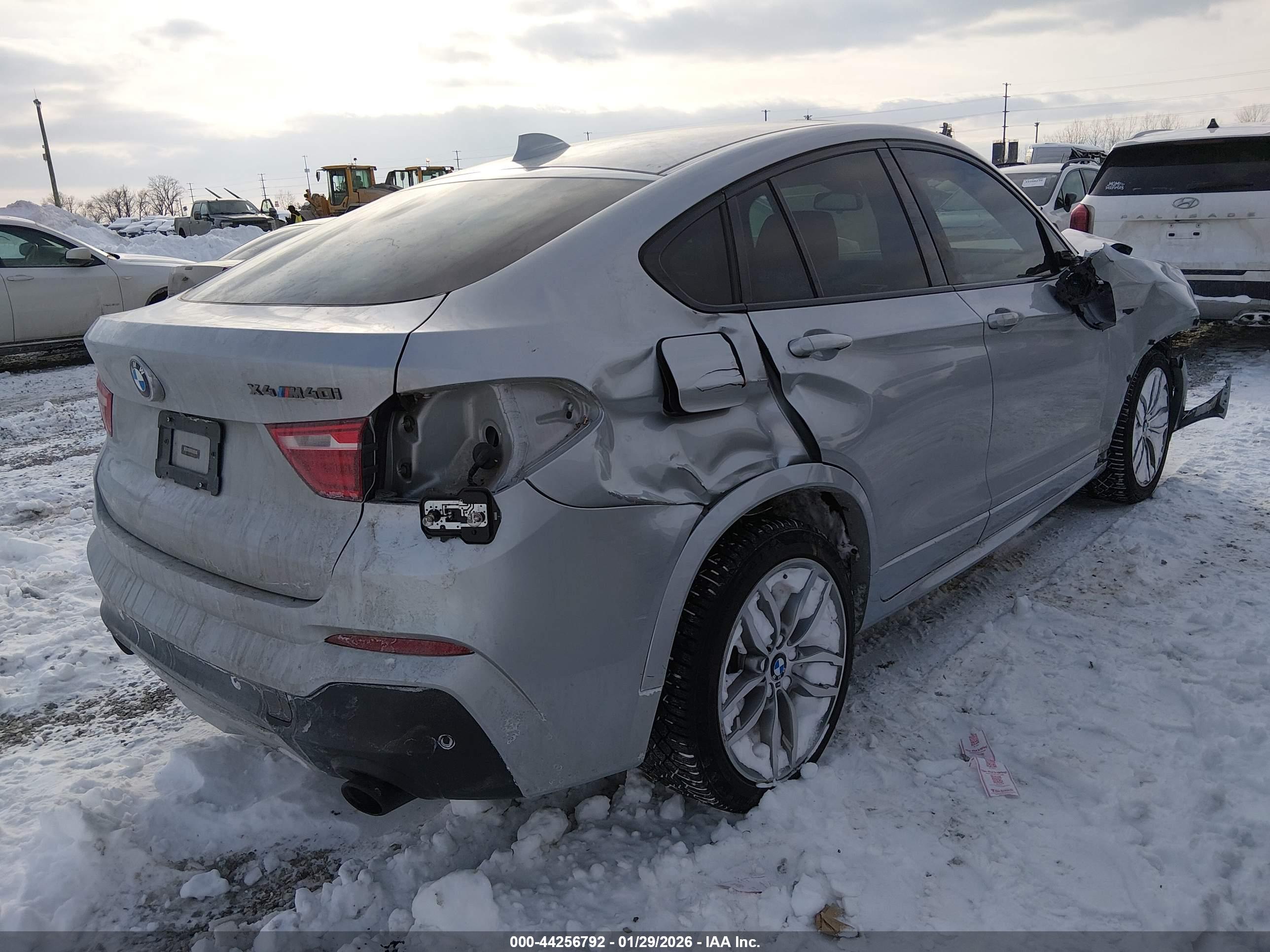 BMW X4 image 4