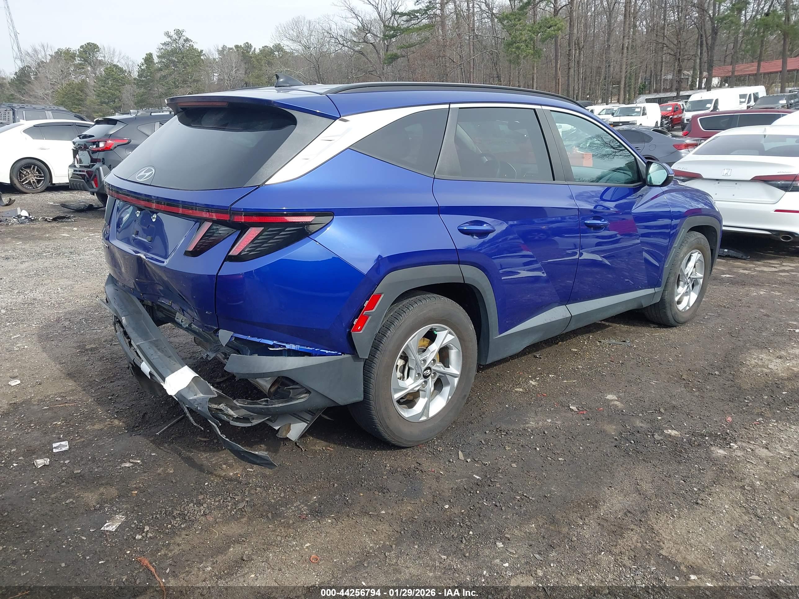 HYUNDAI TUCSON image 4