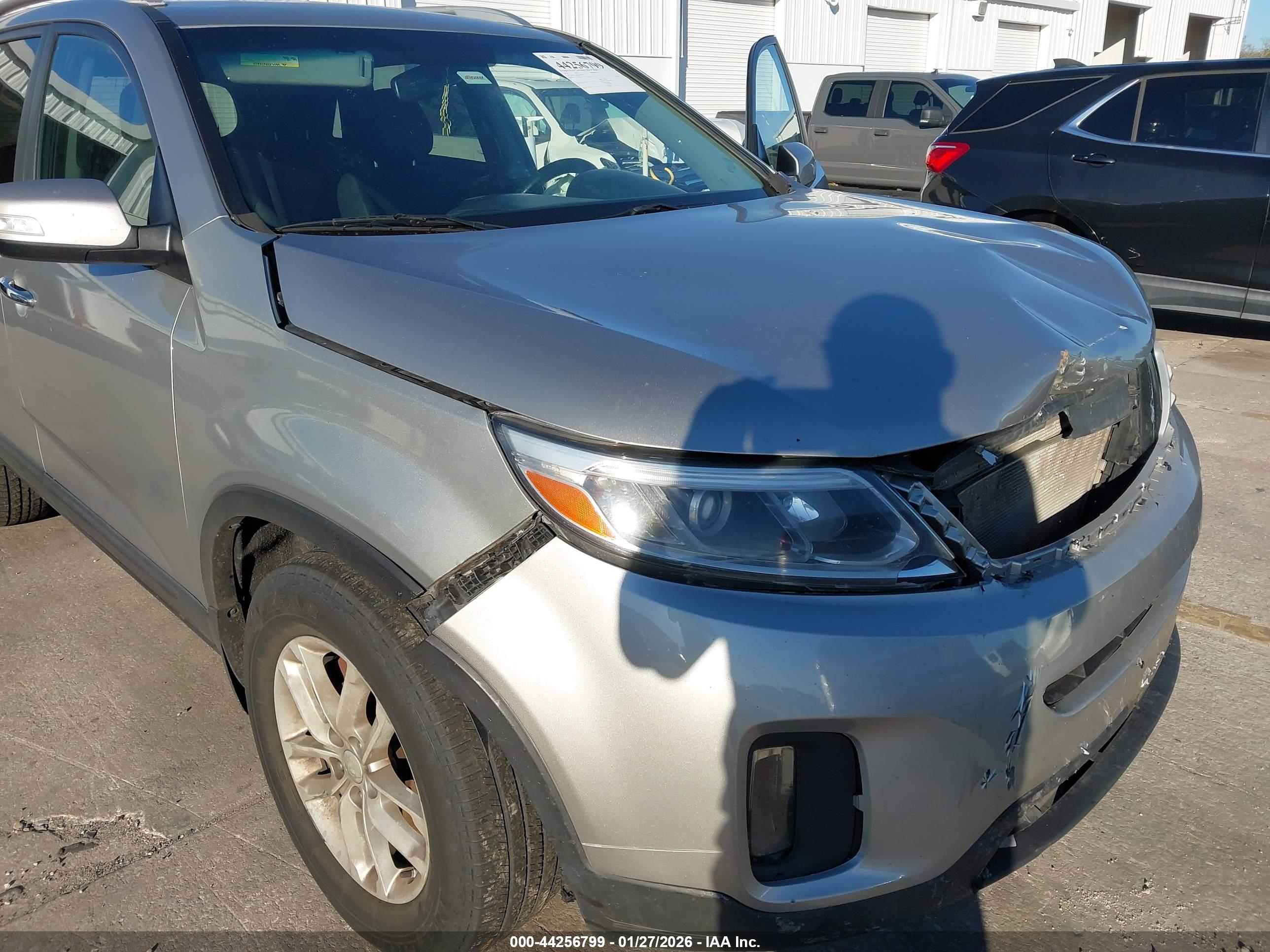 KIA SORENTO image 6