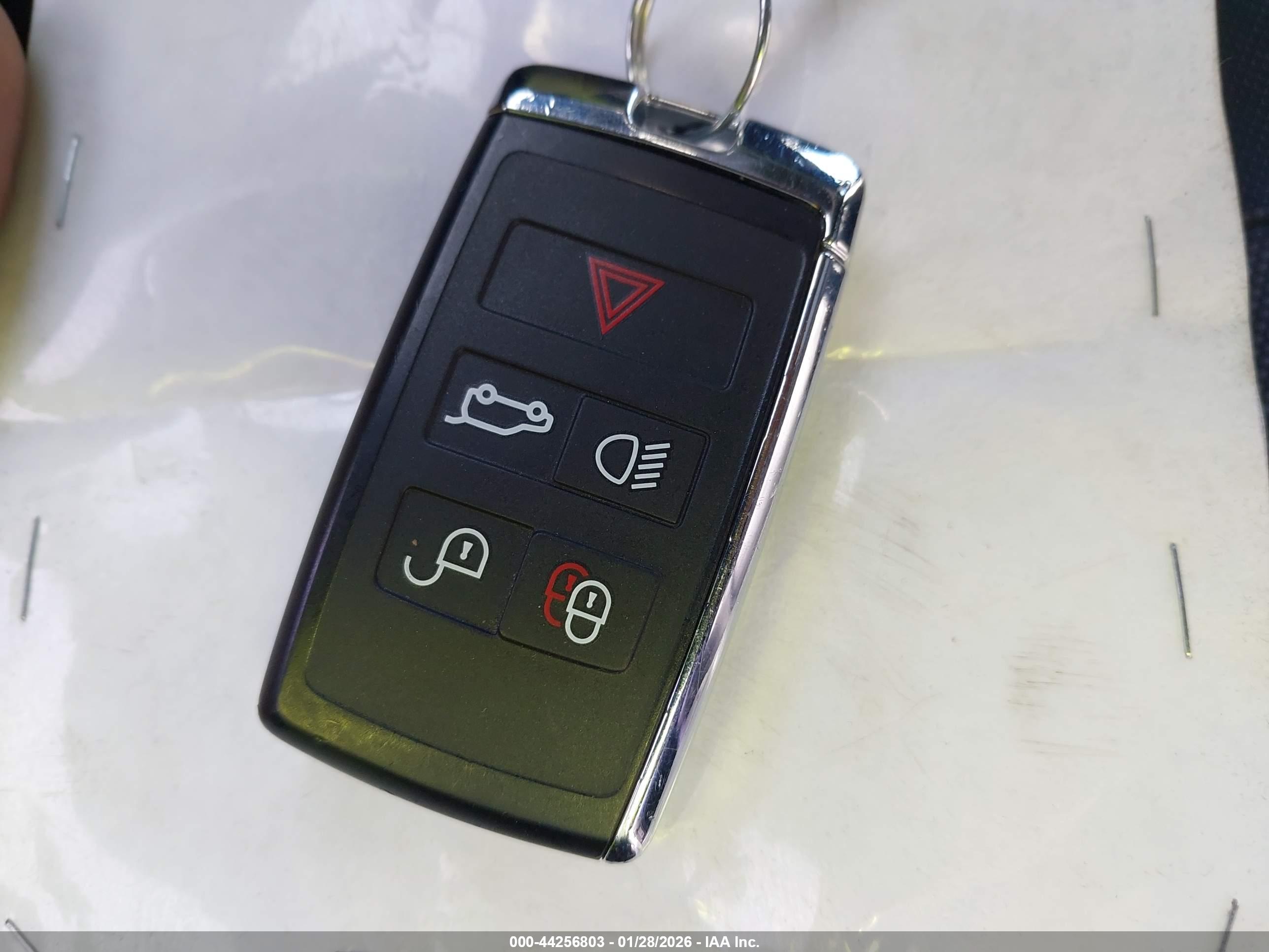 LAND ROVER image 11