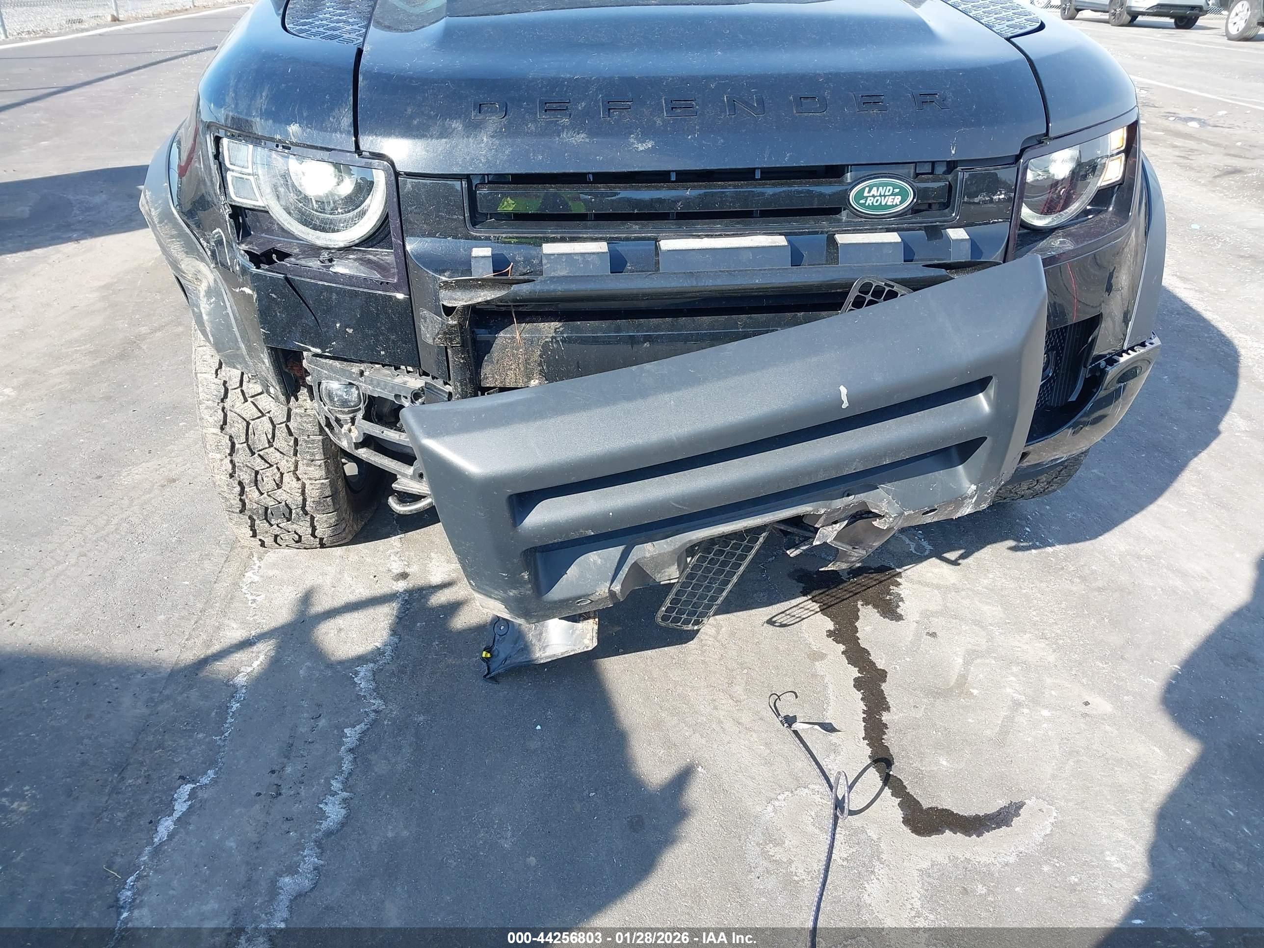 LAND ROVER image 6