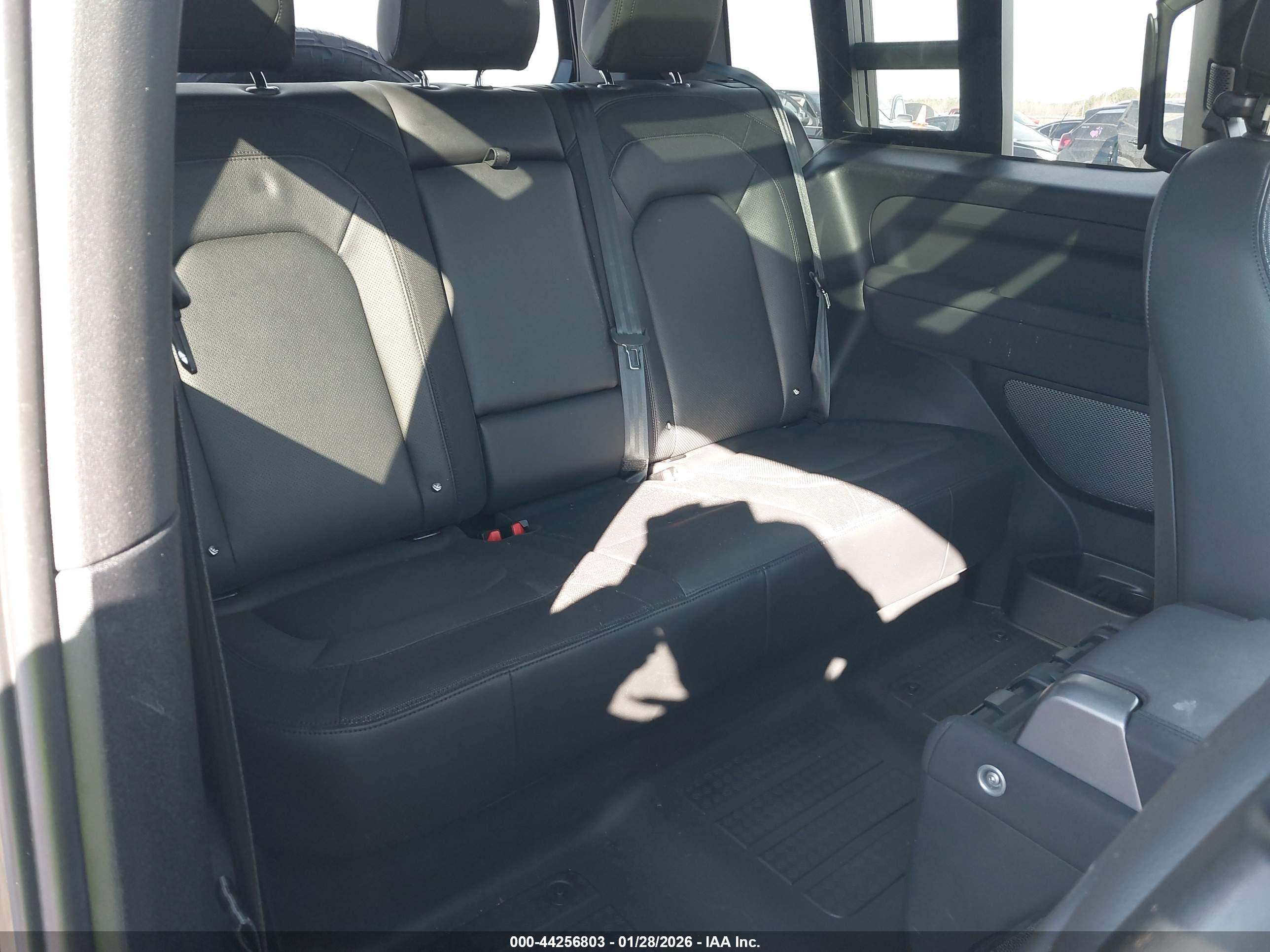 LAND ROVER image 8