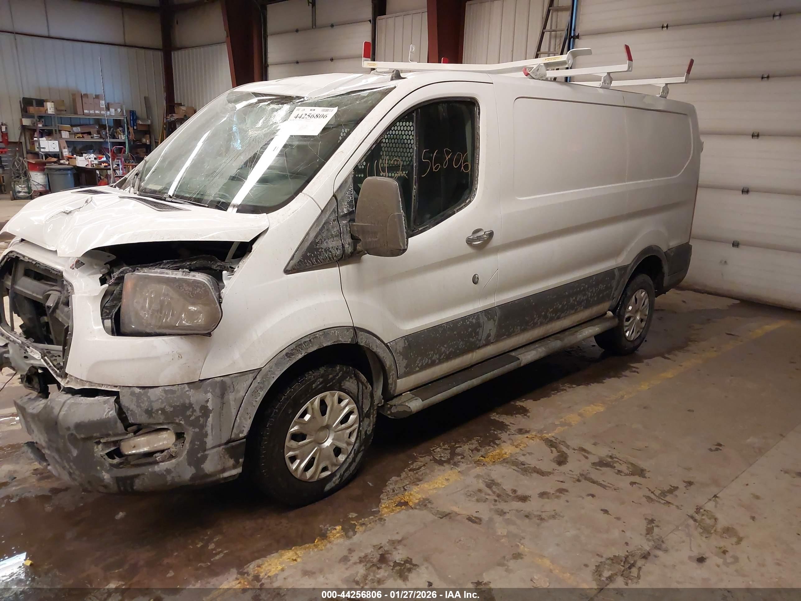 FORD TRANSIT-250 image 2