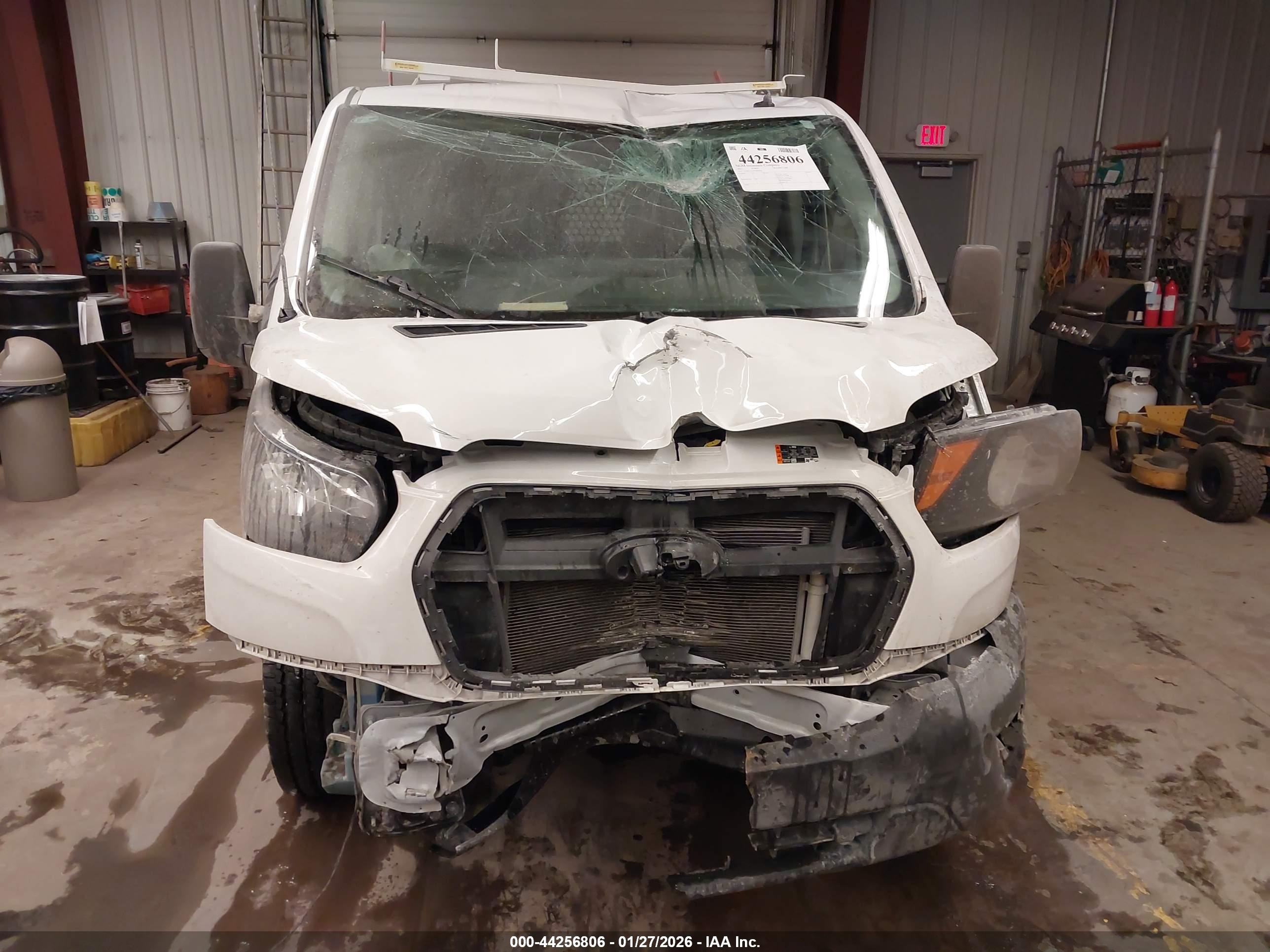 FORD TRANSIT-250 image 6