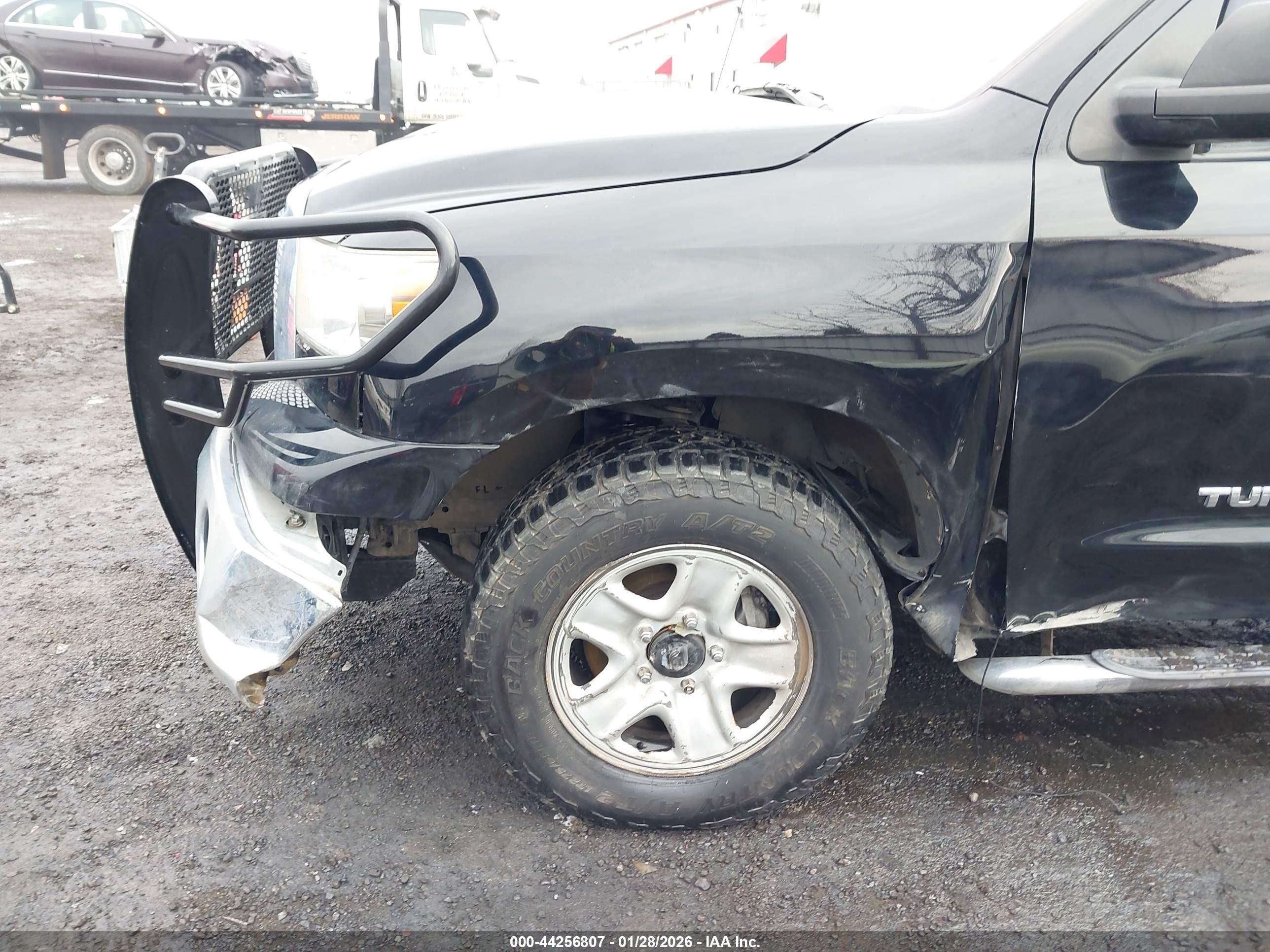 TOYOTA TUNDRA image 6