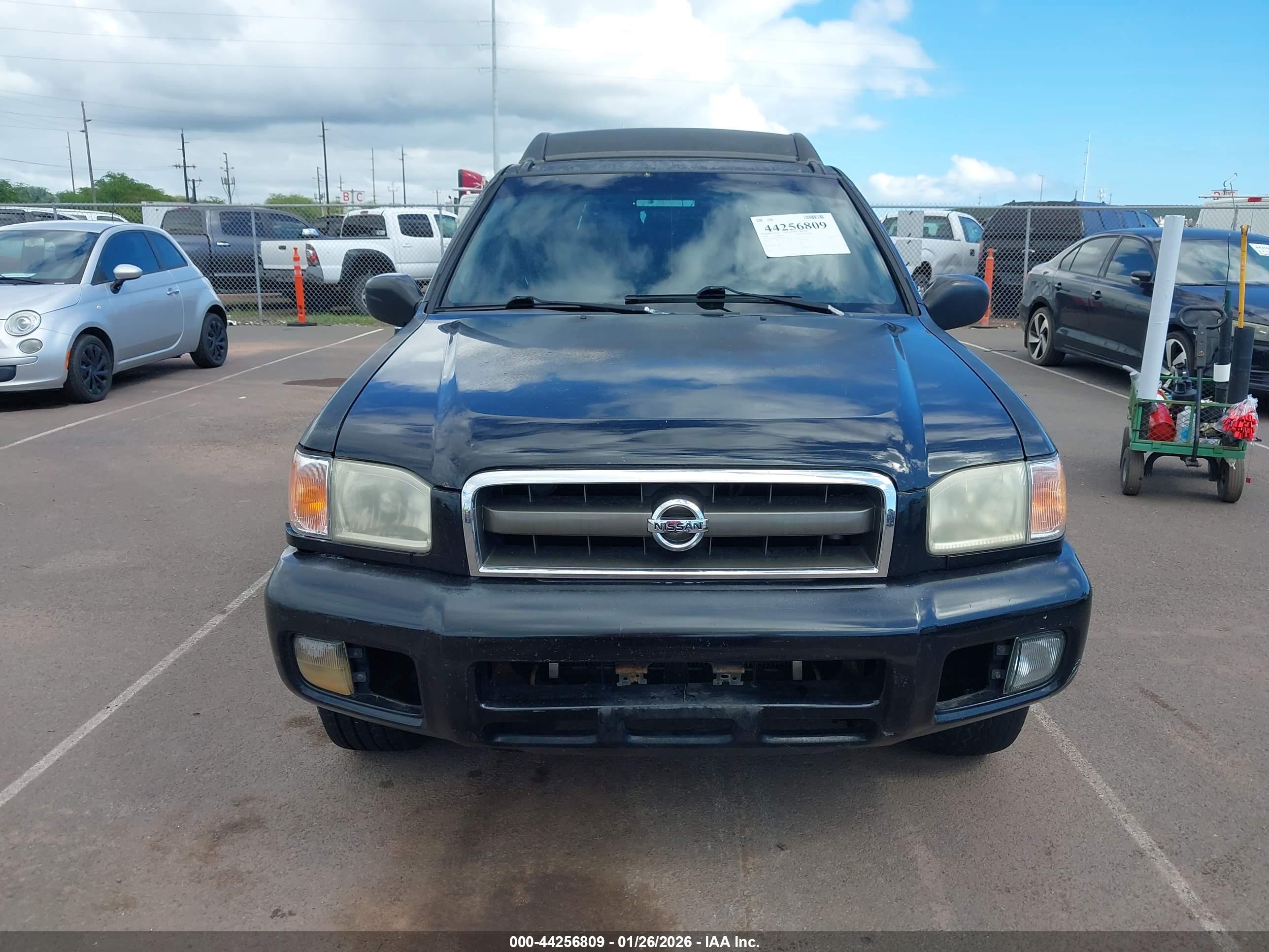 NISSAN PATHFINDER image 6