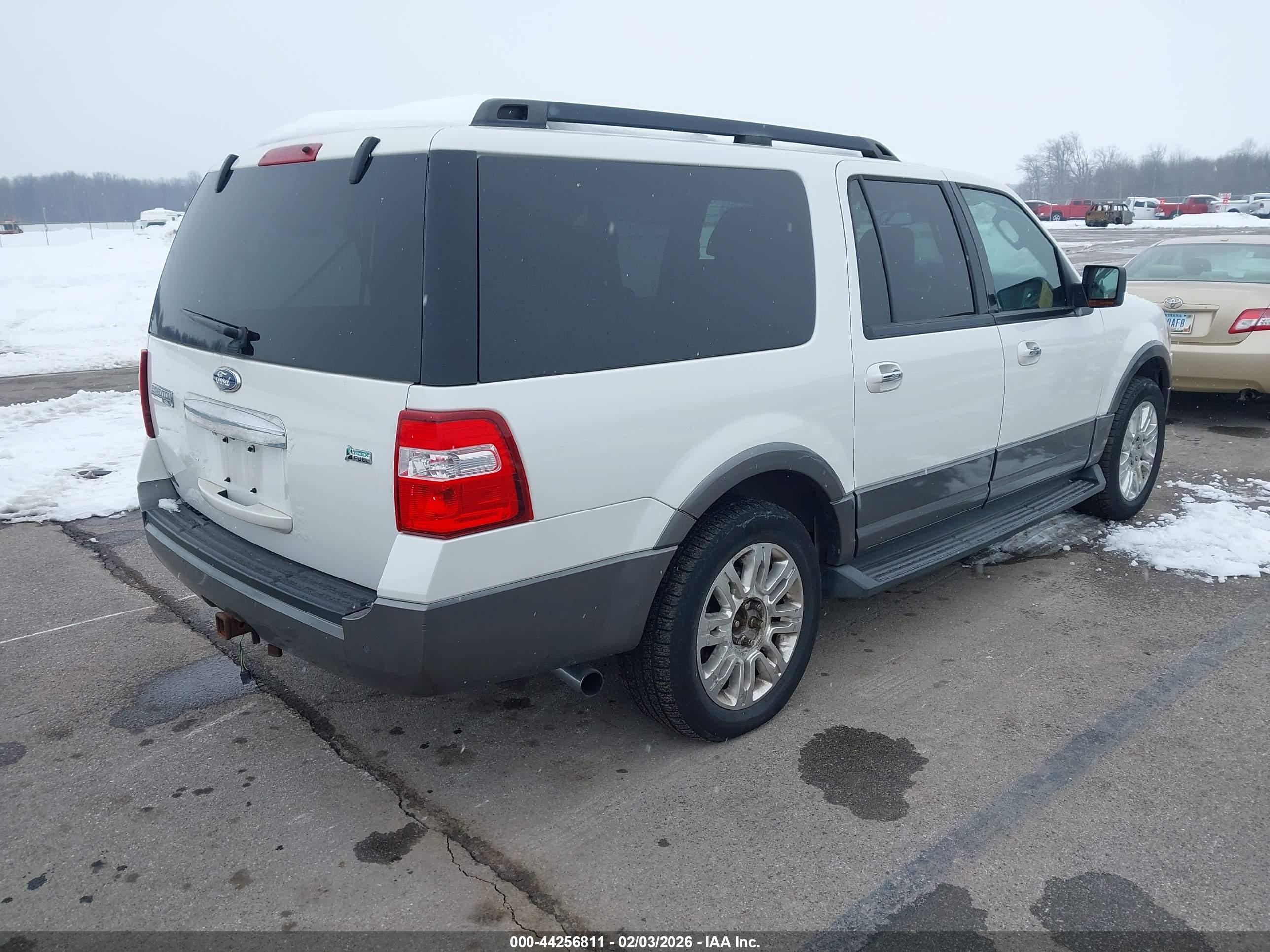 FORD EXPEDITION image 4