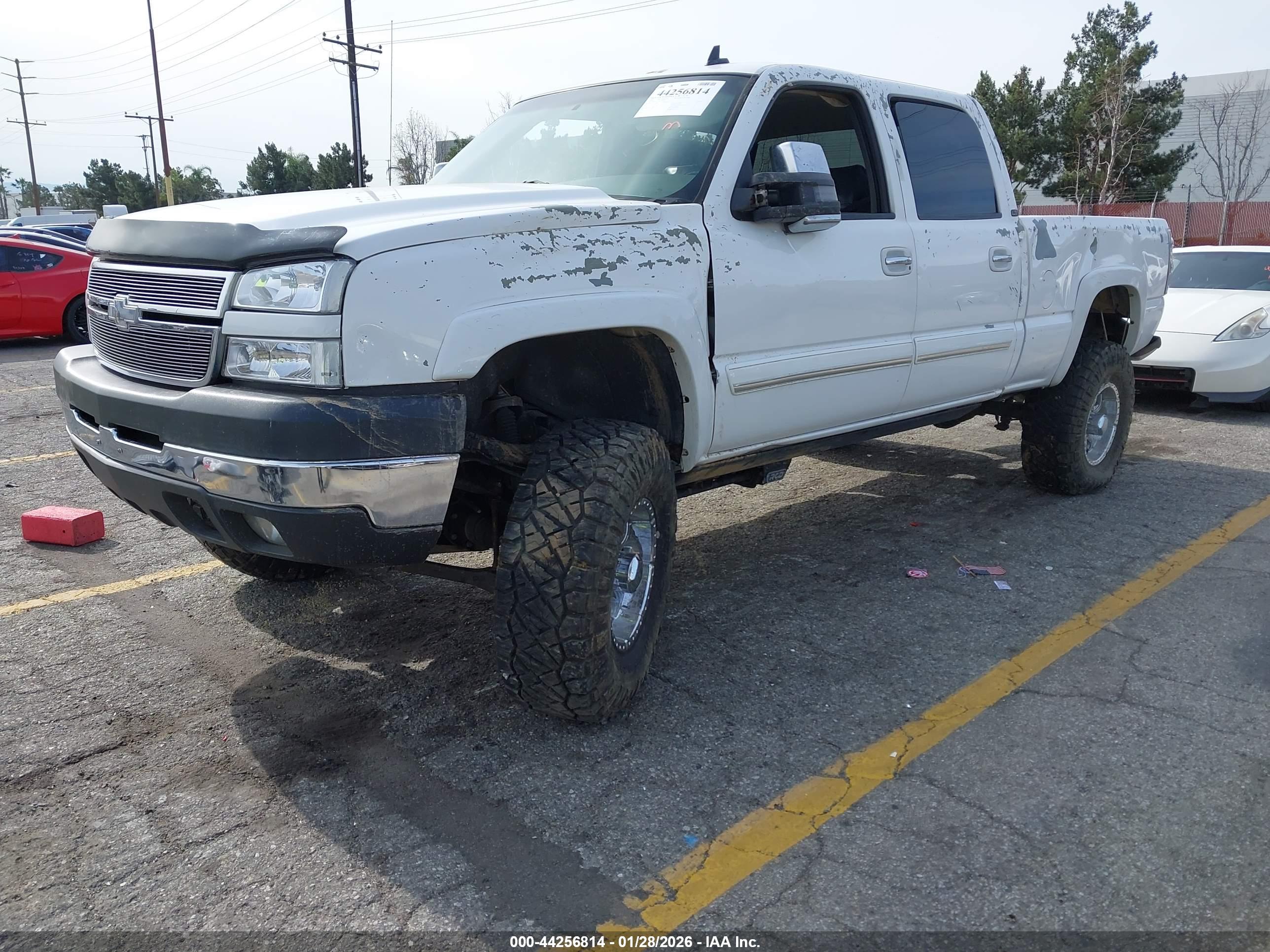 CHEVROLET SILVERADO image 2