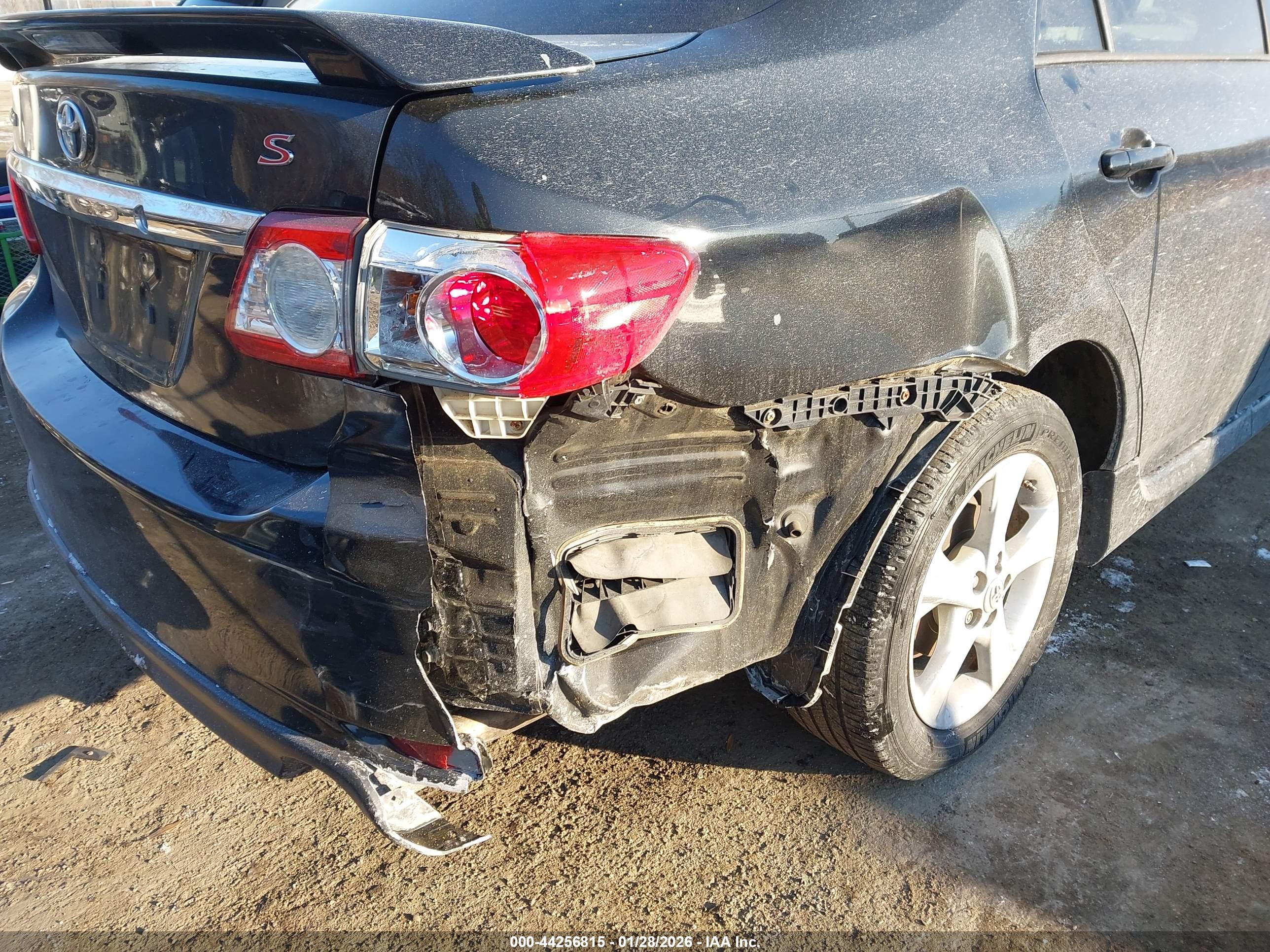 TOYOTA COROLLA image 6