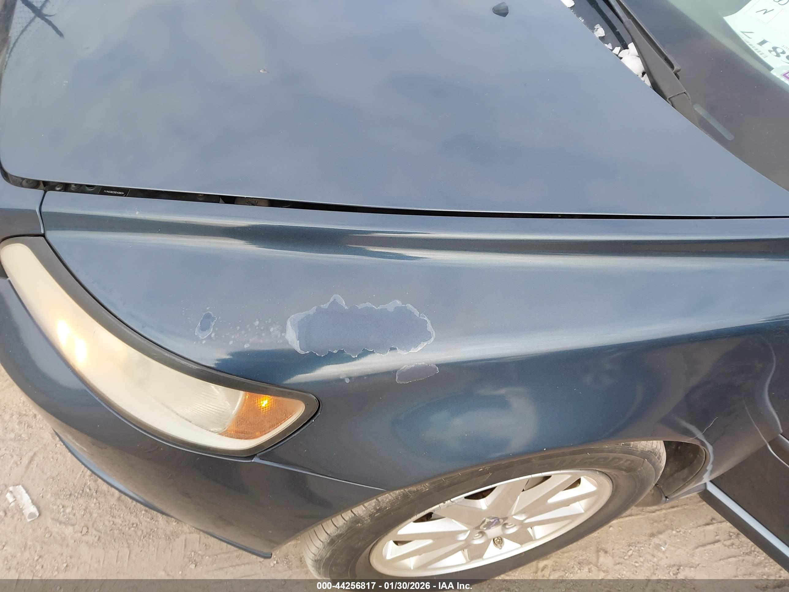 VOLVO S40 image 6