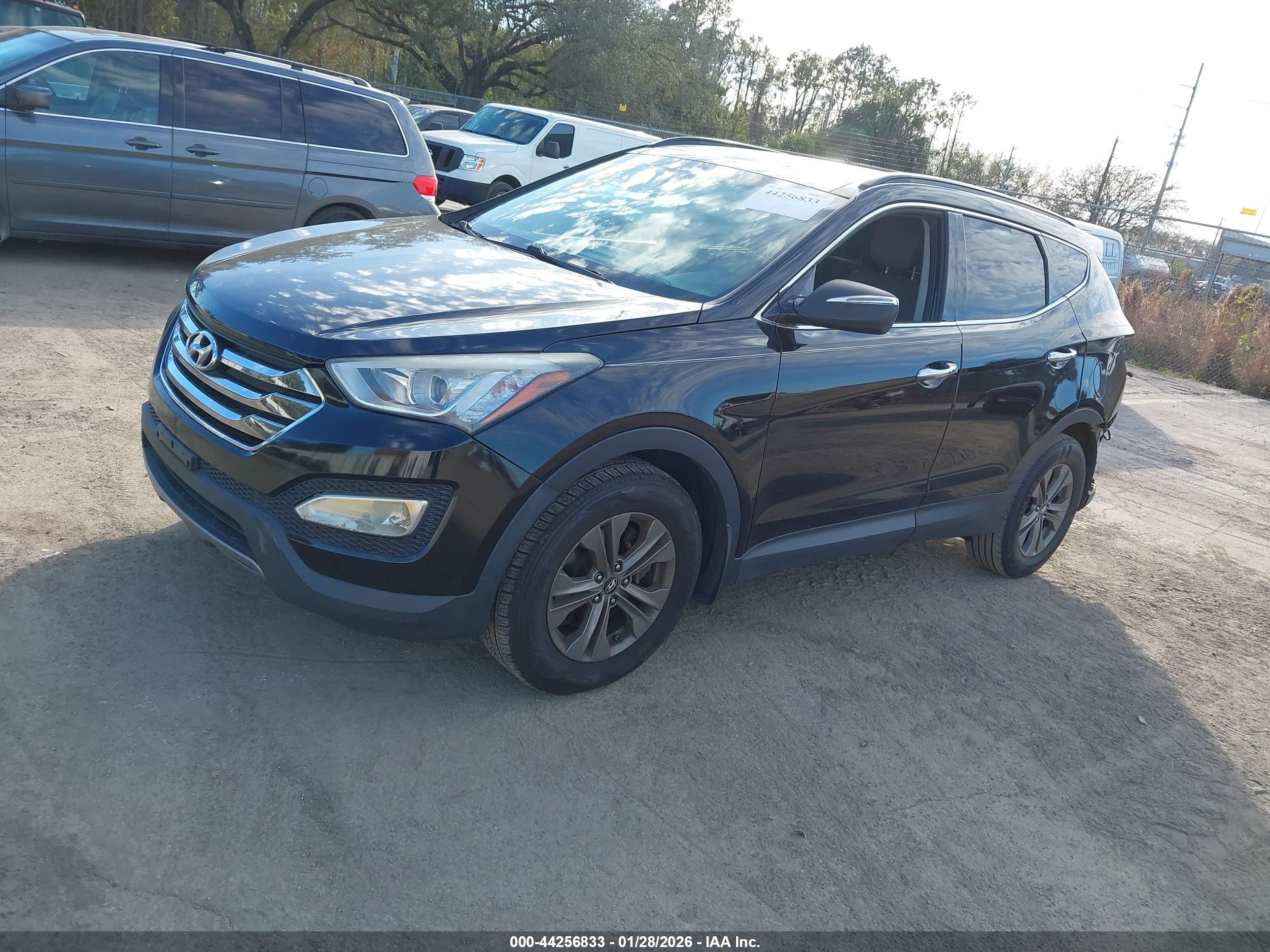 HYUNDAI SANTA image 2