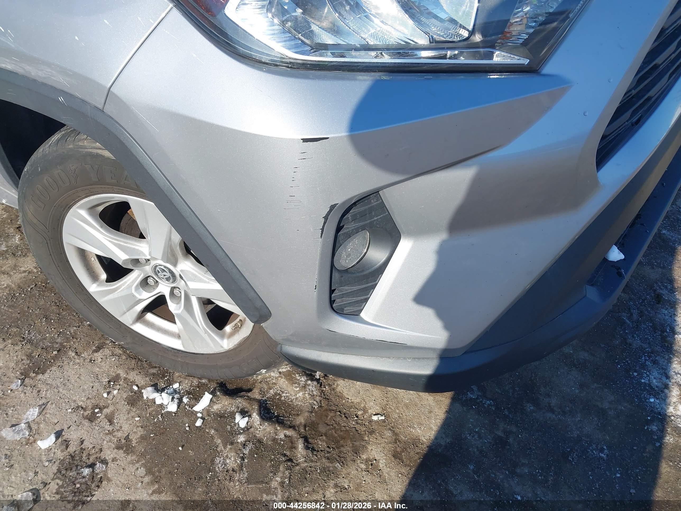 TOYOTA RAV4 image 6