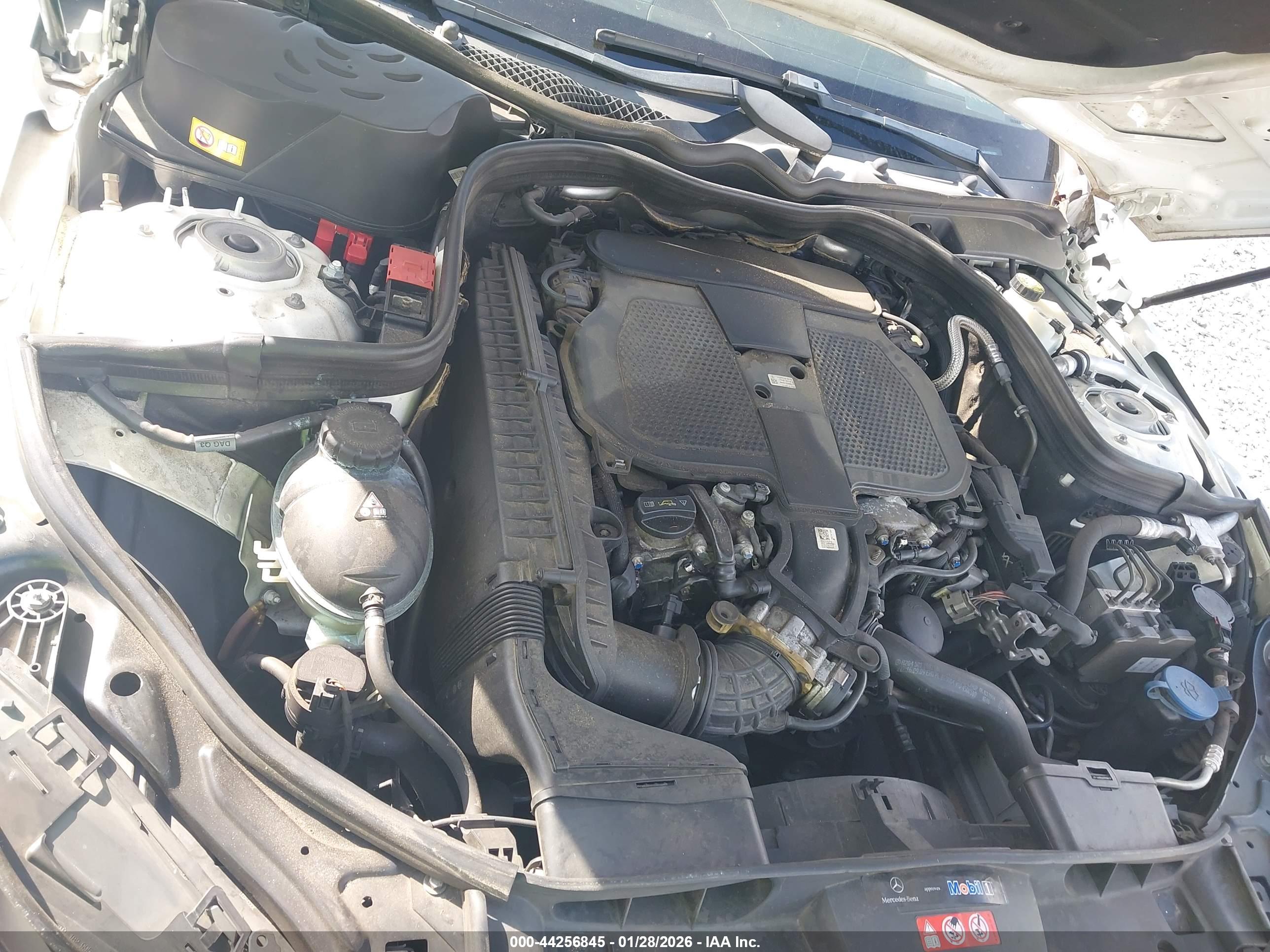 MERCEDES-BENZ E image 10