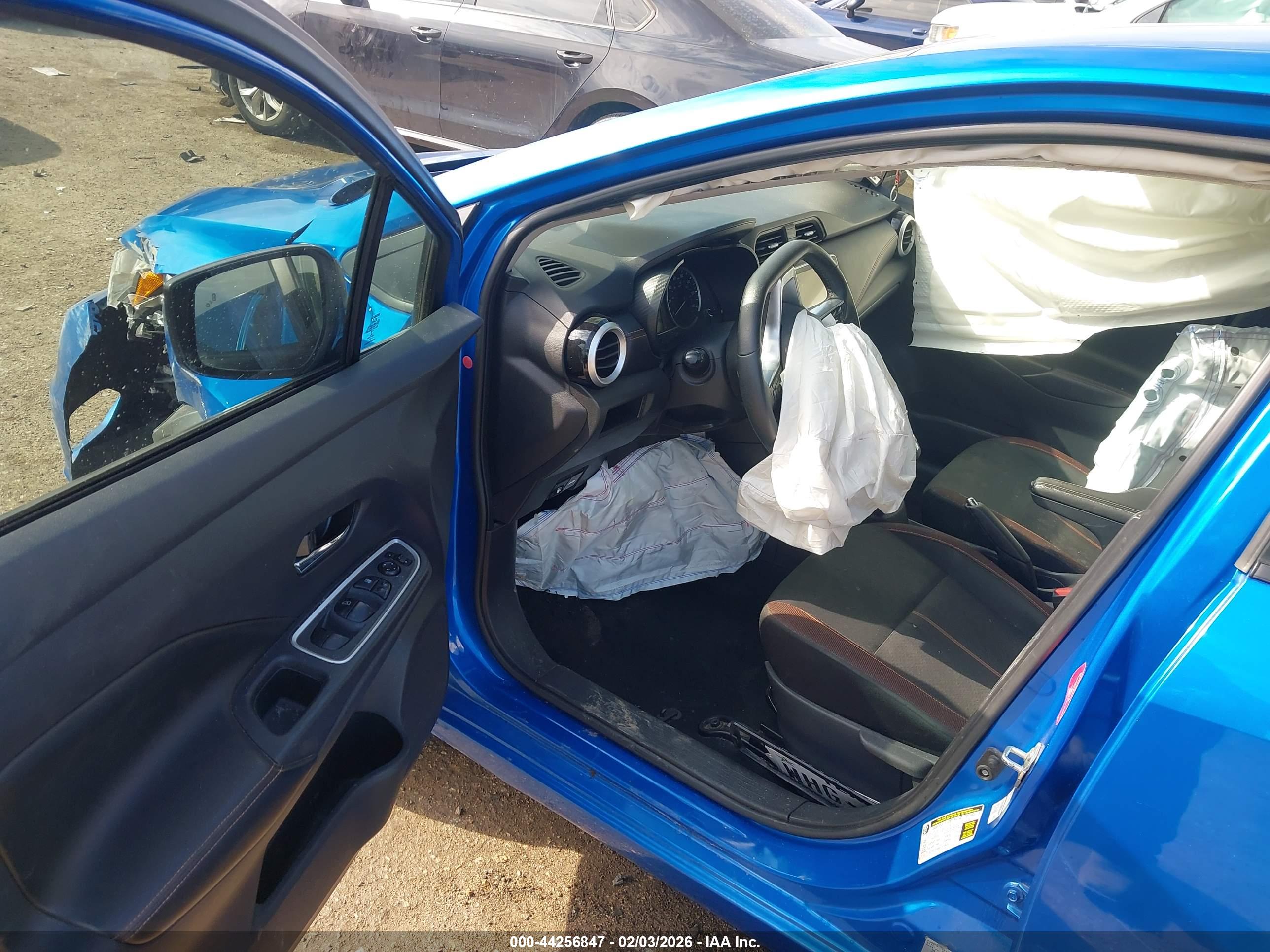 NISSAN VERSA image 5